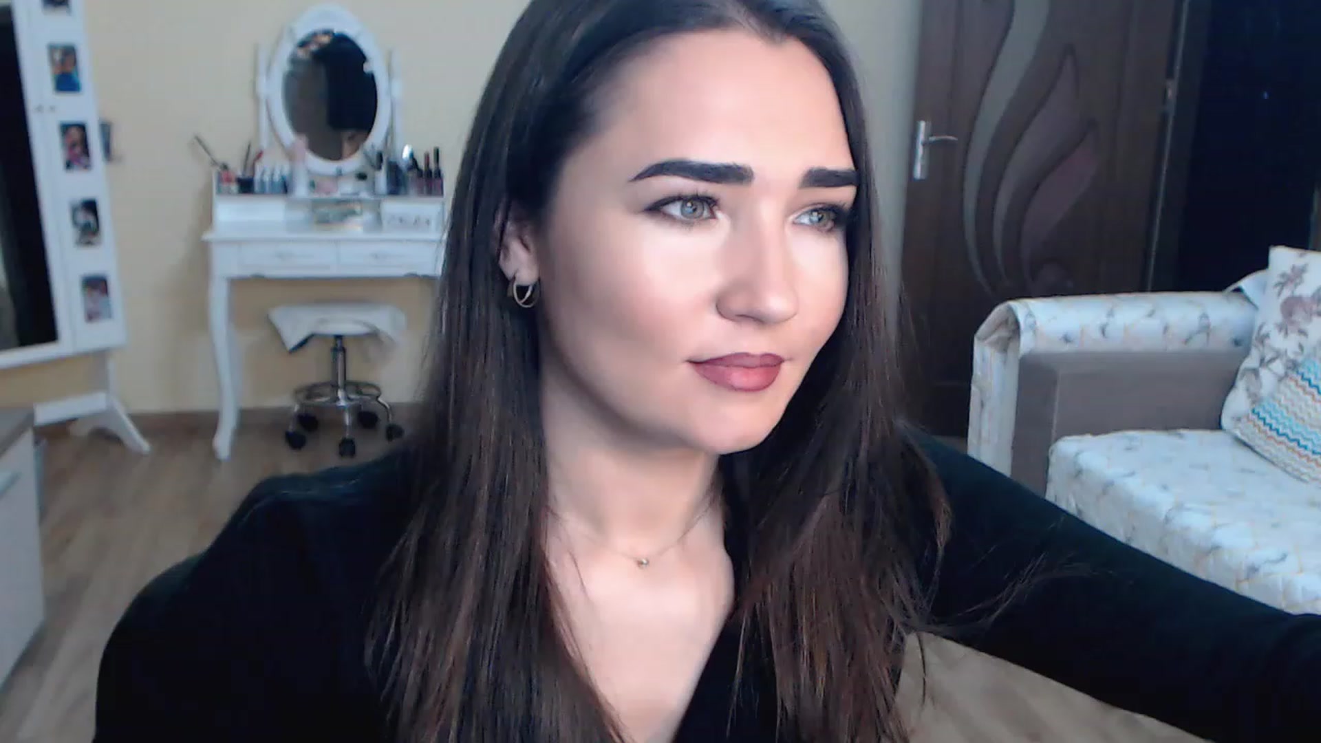 Gallery image thumbnail from DarkArwennie's myfreecams stream on, 12/06/2022, 16:23 image 4 of 20