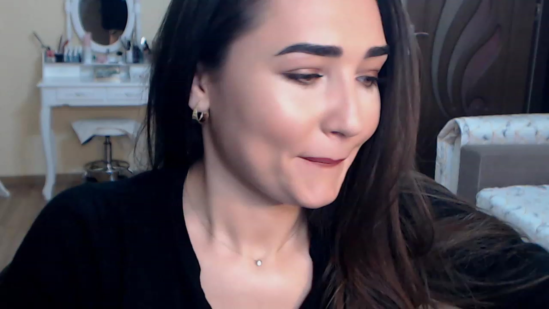 Gallery image thumbnail from DarkArwennie's myfreecams stream on, 12/06/2022, 16:23 image 5 of 20