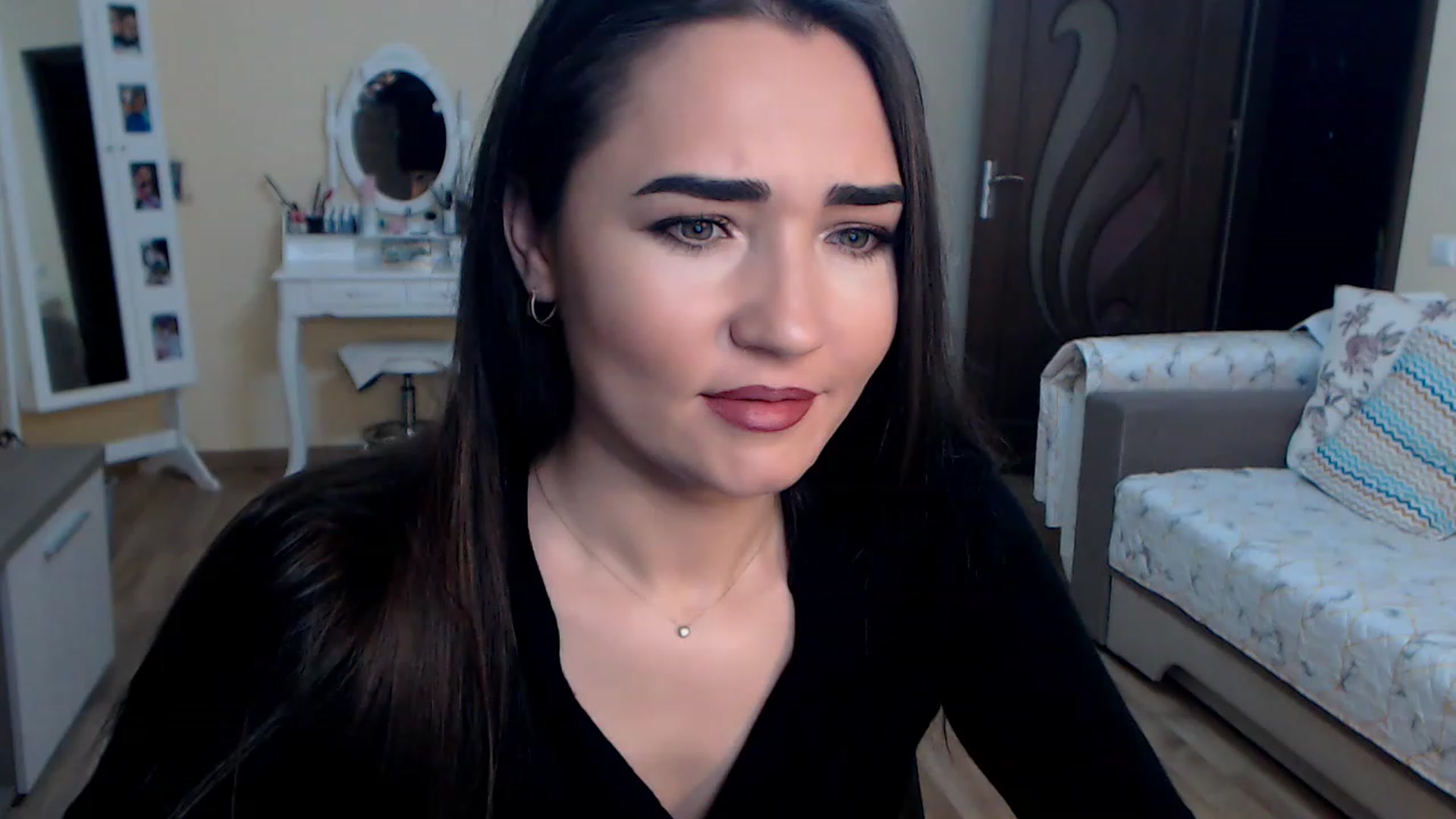 Gallery image thumbnail from DarkArwennie's myfreecams stream on, 12/06/2022, 16:23 image 6 of 20