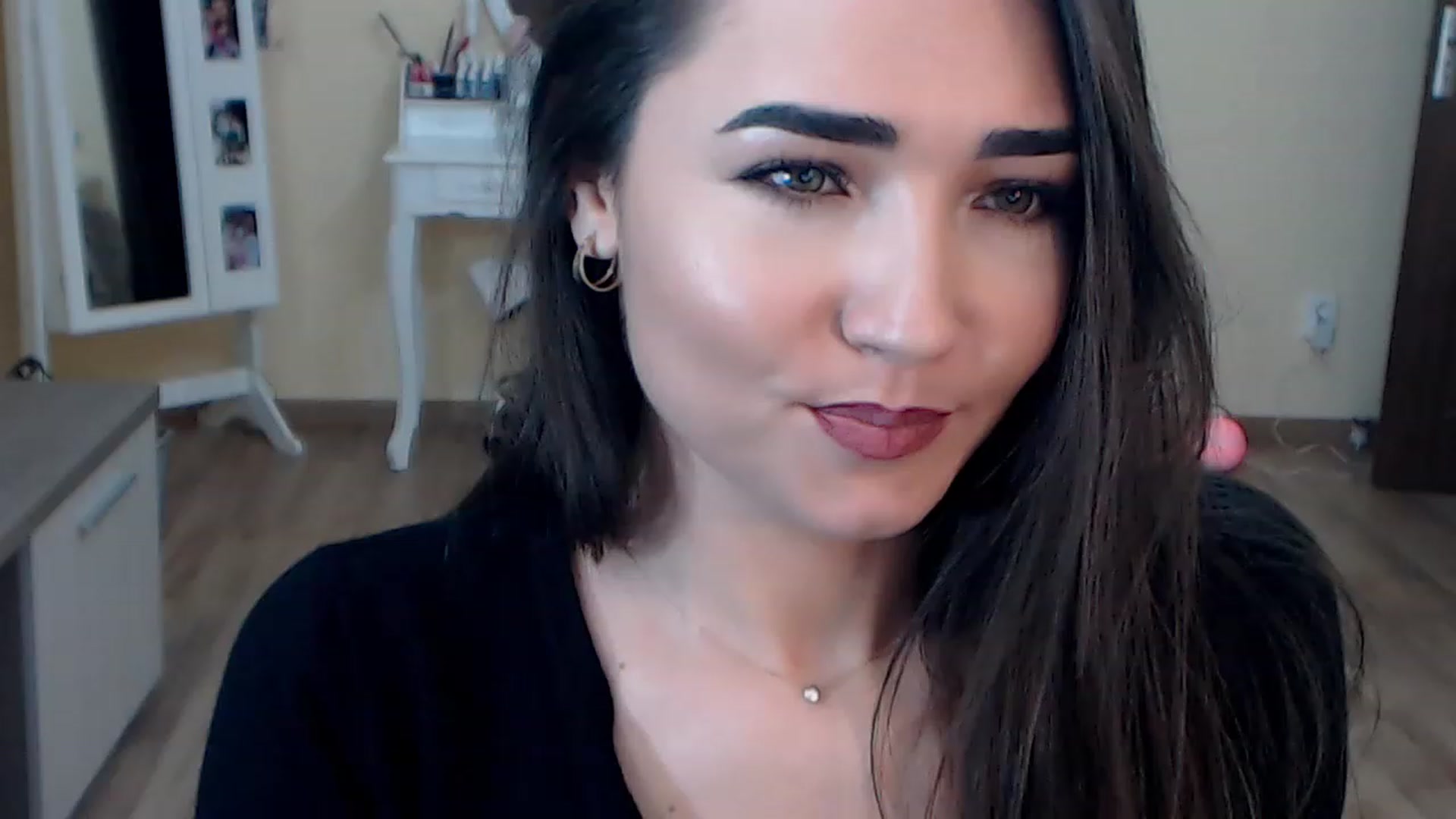 Gallery image thumbnail from DarkArwennie's myfreecams stream on, 12/06/2022, 16:23 image 18 of 20