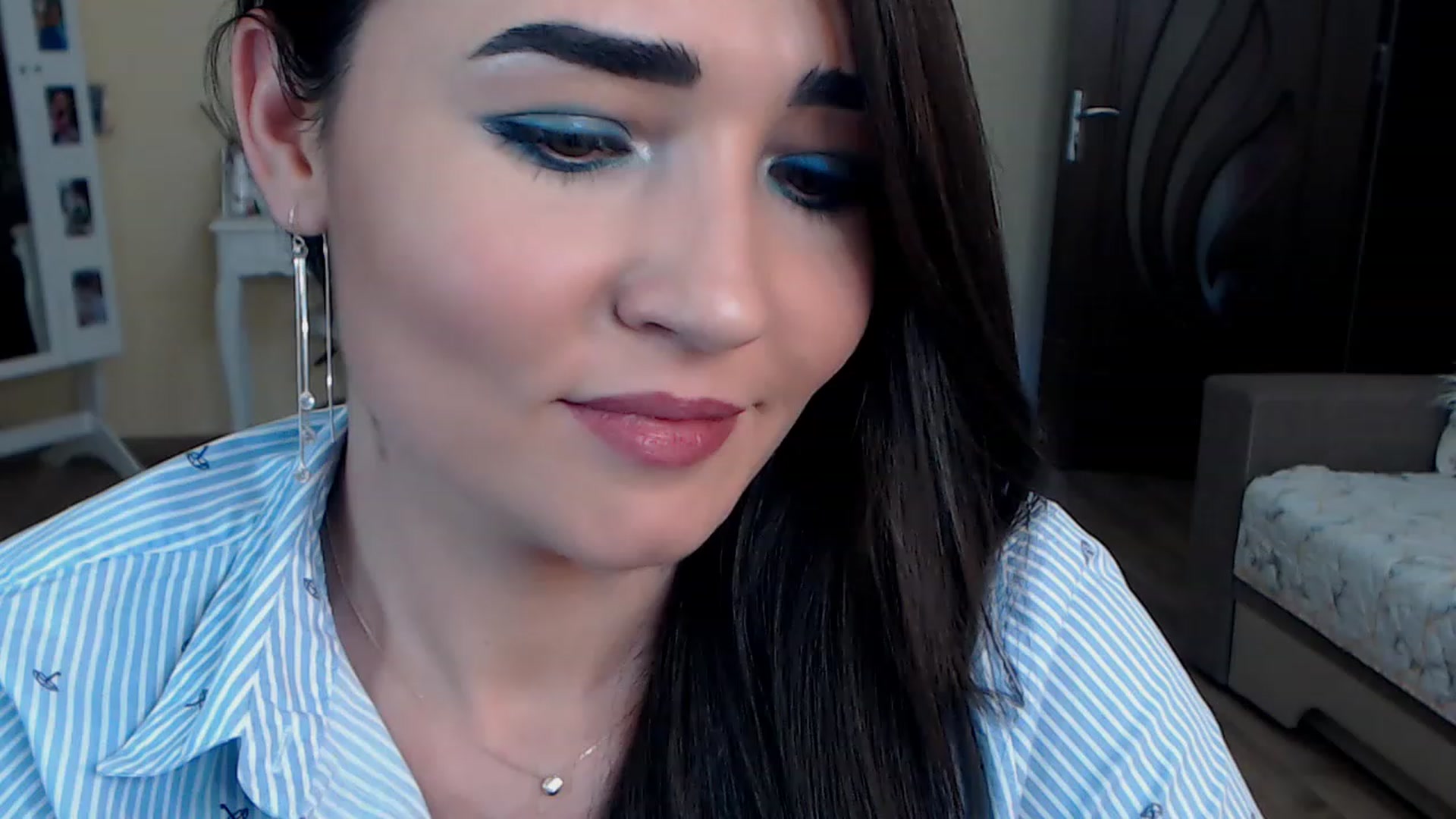 Gallery image thumbnail from DarkArwennie's myfreecams stream on, 12/12/2022, 15:52 image 18 of 20