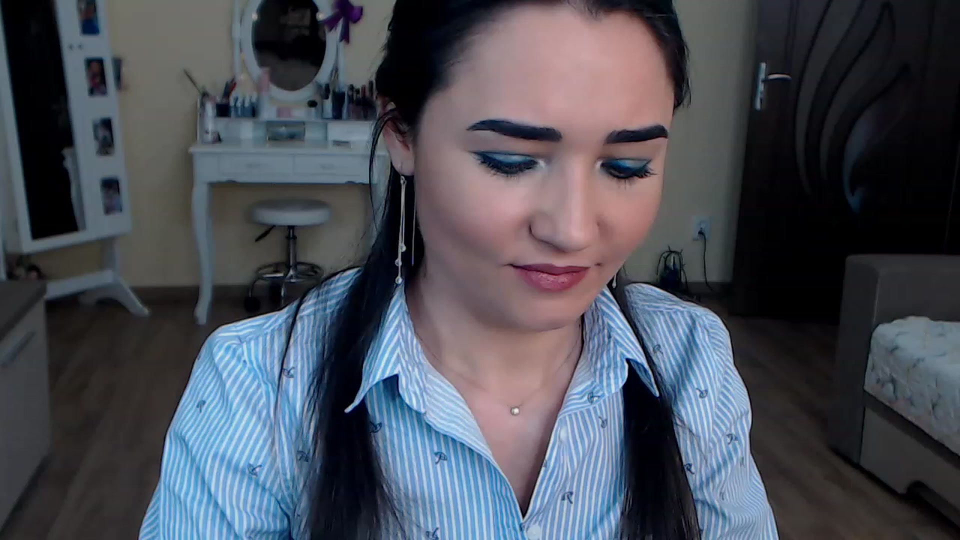 Gallery image thumbnail from DarkArwennie's myfreecams stream on, 12/12/2022, 15:52 image 9 of 20