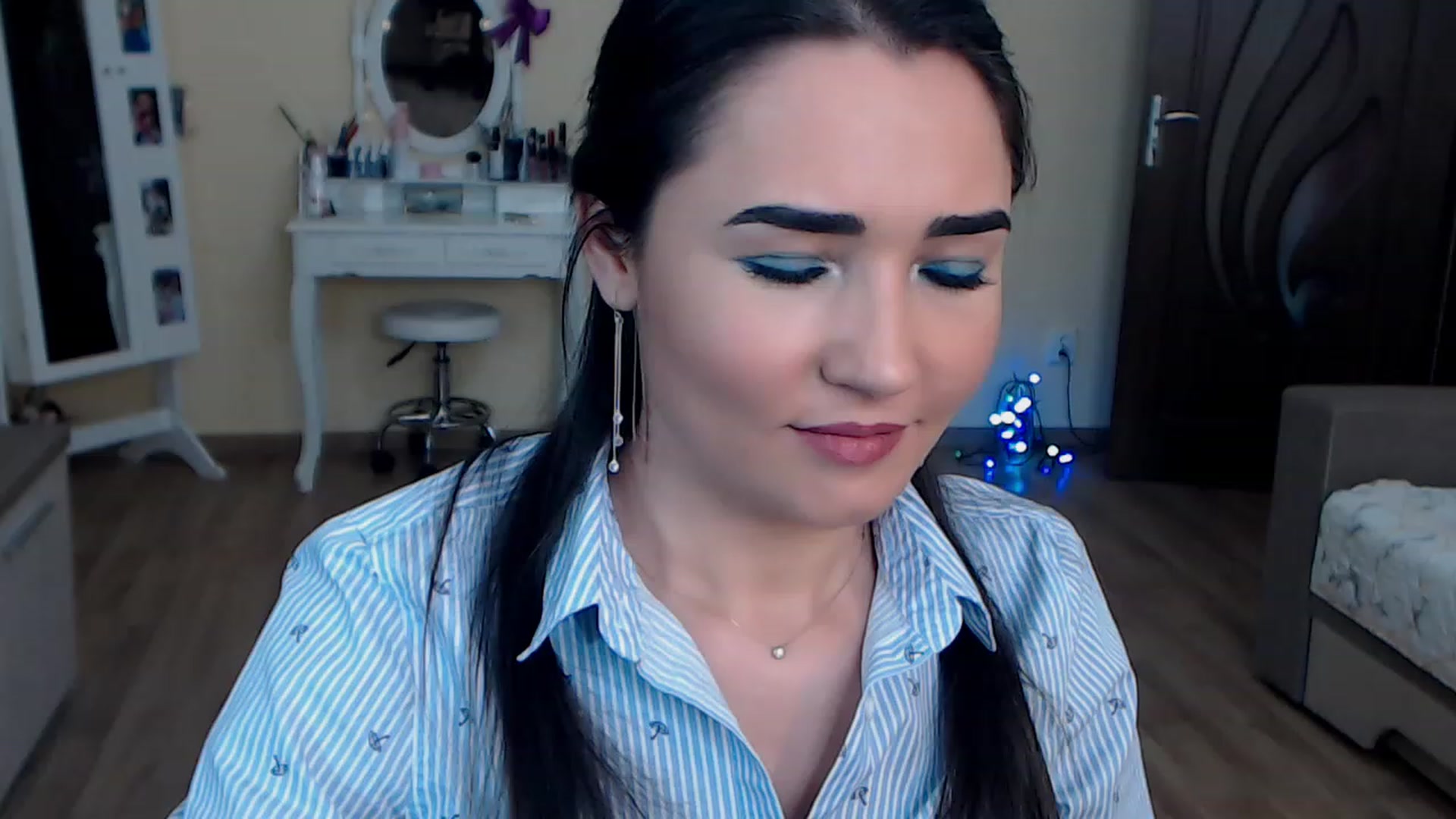 Gallery image thumbnail from DarkArwennie's myfreecams stream on, 12/12/2022, 15:52 image 8 of 20