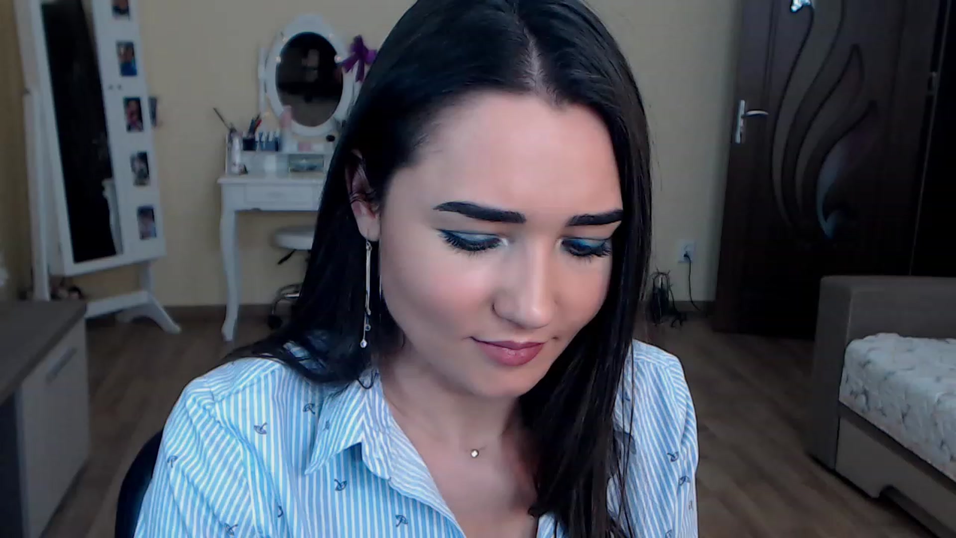 Gallery image thumbnail from DarkArwennie's myfreecams stream on, 12/12/2022, 16:59 image 8 of 20