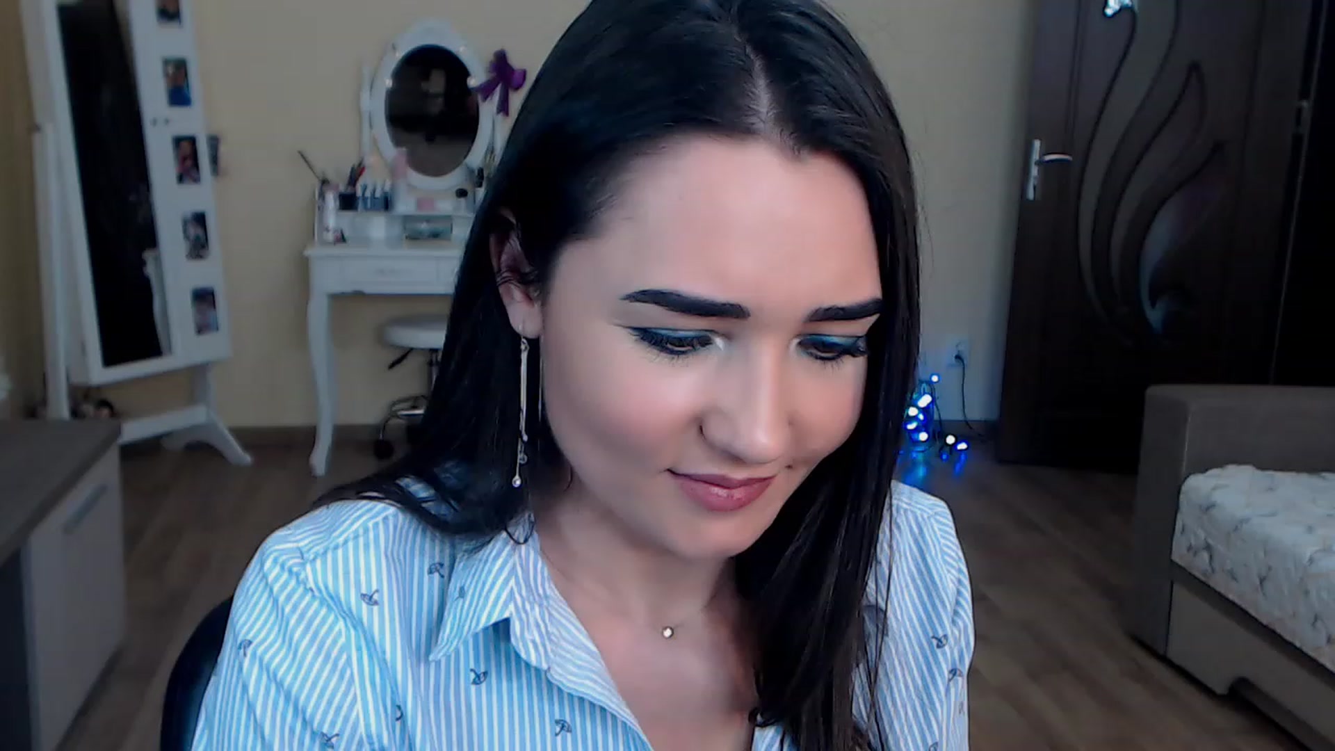 Gallery image thumbnail from DarkArwennie's myfreecams stream on, 12/12/2022, 16:59 image 9 of 20