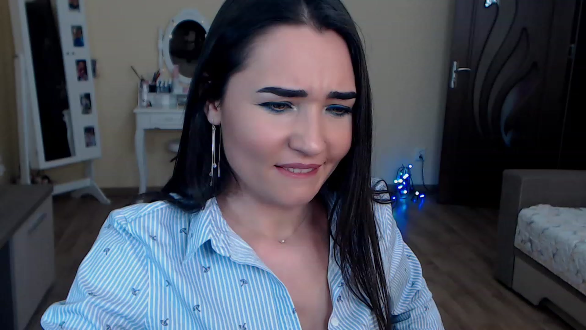 Gallery image thumbnail from DarkArwennie's myfreecams stream on, 12/12/2022, 16:59 image 1 of 20
