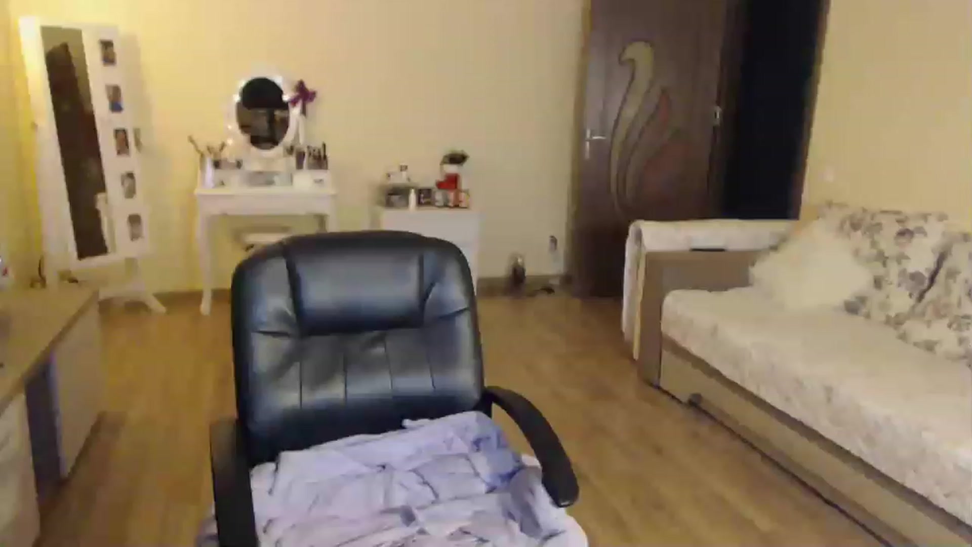 Gallery image thumbnail from DarkArwennie's myfreecams stream on, 01/13/2023, 16:29 image 12 of 20