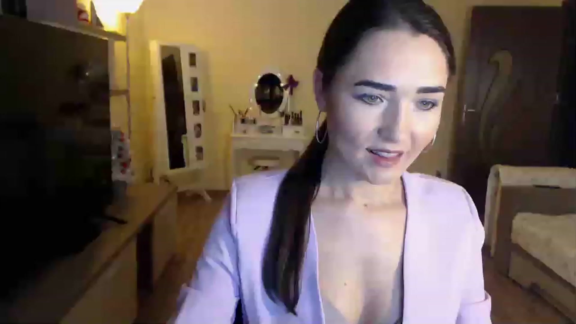 Gallery image thumbnail from DarkArwennie's myfreecams stream on, 01/13/2023, 16:29 image 10 of 20