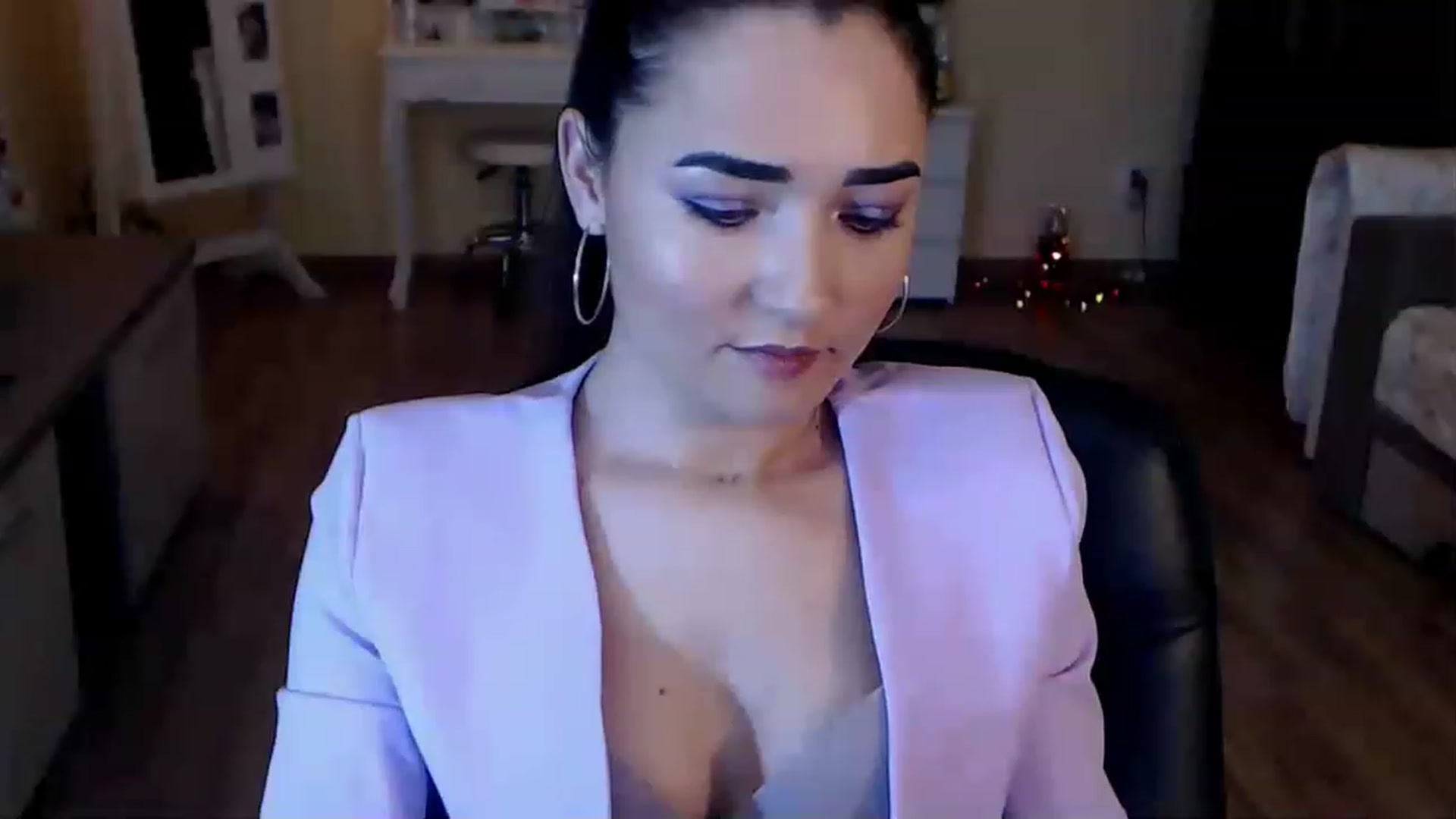 Gallery image thumbnail from DarkArwennie's myfreecams stream on, 01/13/2023, 17:49 image 20 of 20