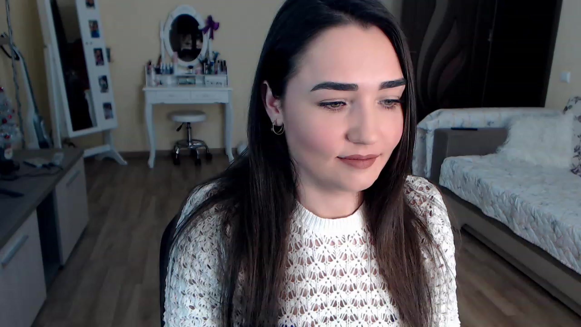 Gallery image thumbnail from DarkArwennie's myfreecams stream on, 01/31/2023, 15:38 image 7 of 20