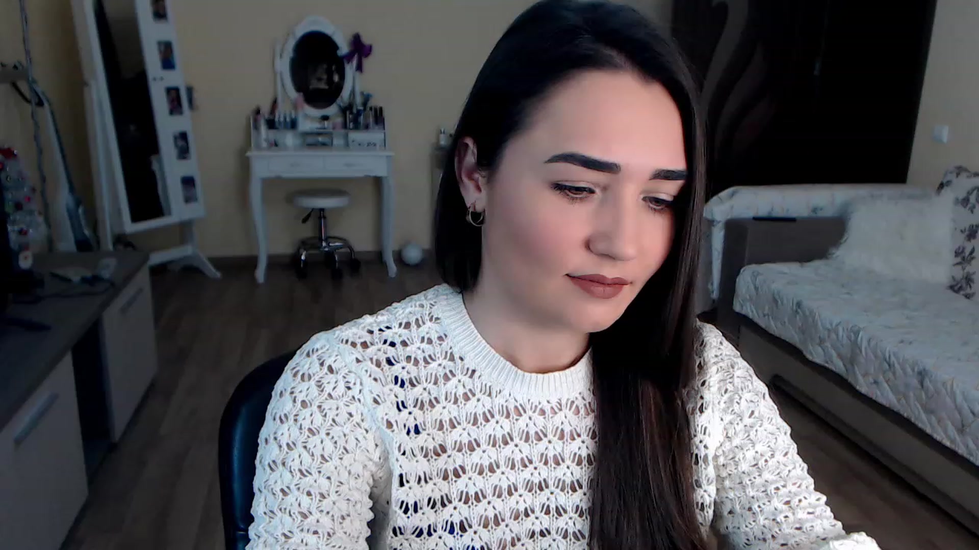 Gallery image thumbnail from DarkArwennie's myfreecams stream on, 01/31/2023, 15:38 image 6 of 20