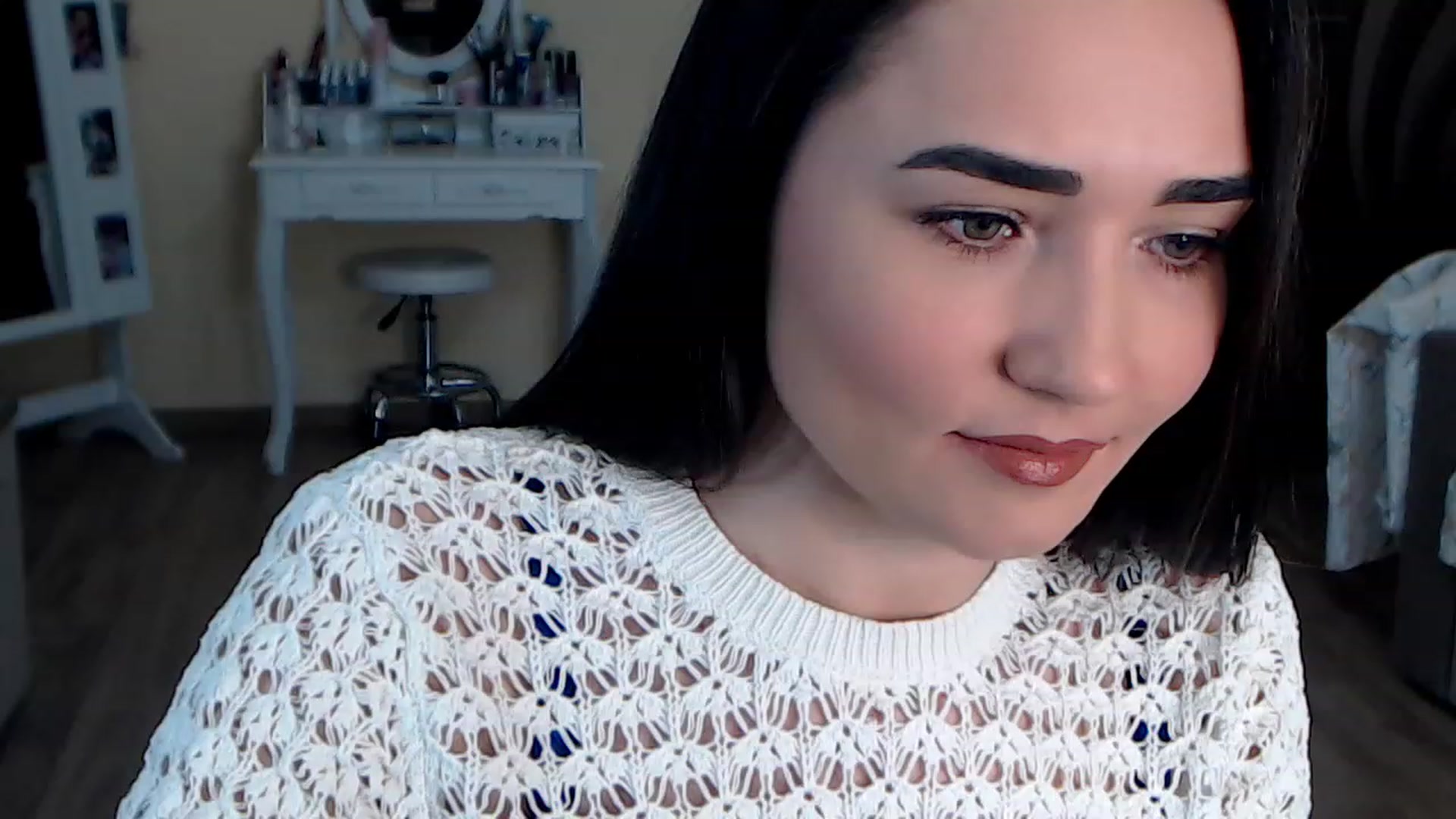 Gallery image thumbnail from DarkArwennie's myfreecams stream on, 01/31/2023, 15:38 image 17 of 20
