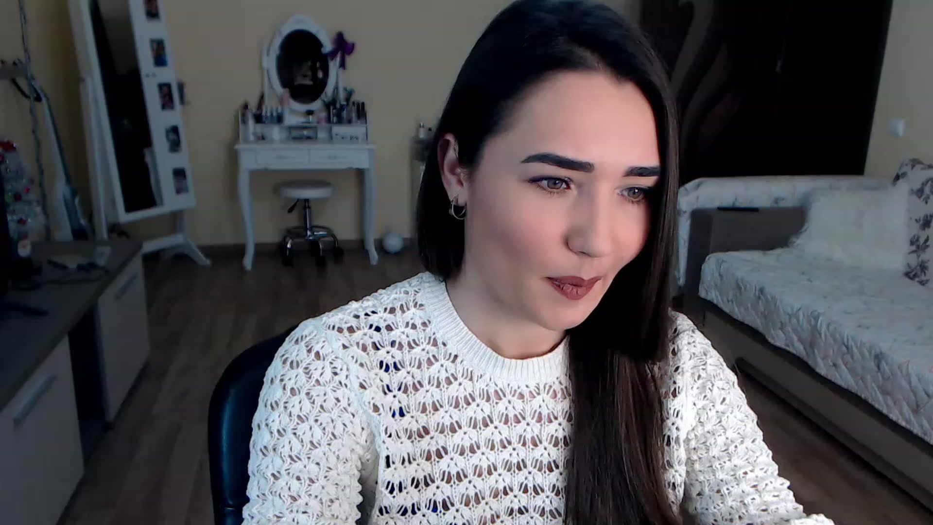Gallery image thumbnail from DarkArwennie's myfreecams stream on, 01/31/2023, 15:38 image 5 of 20