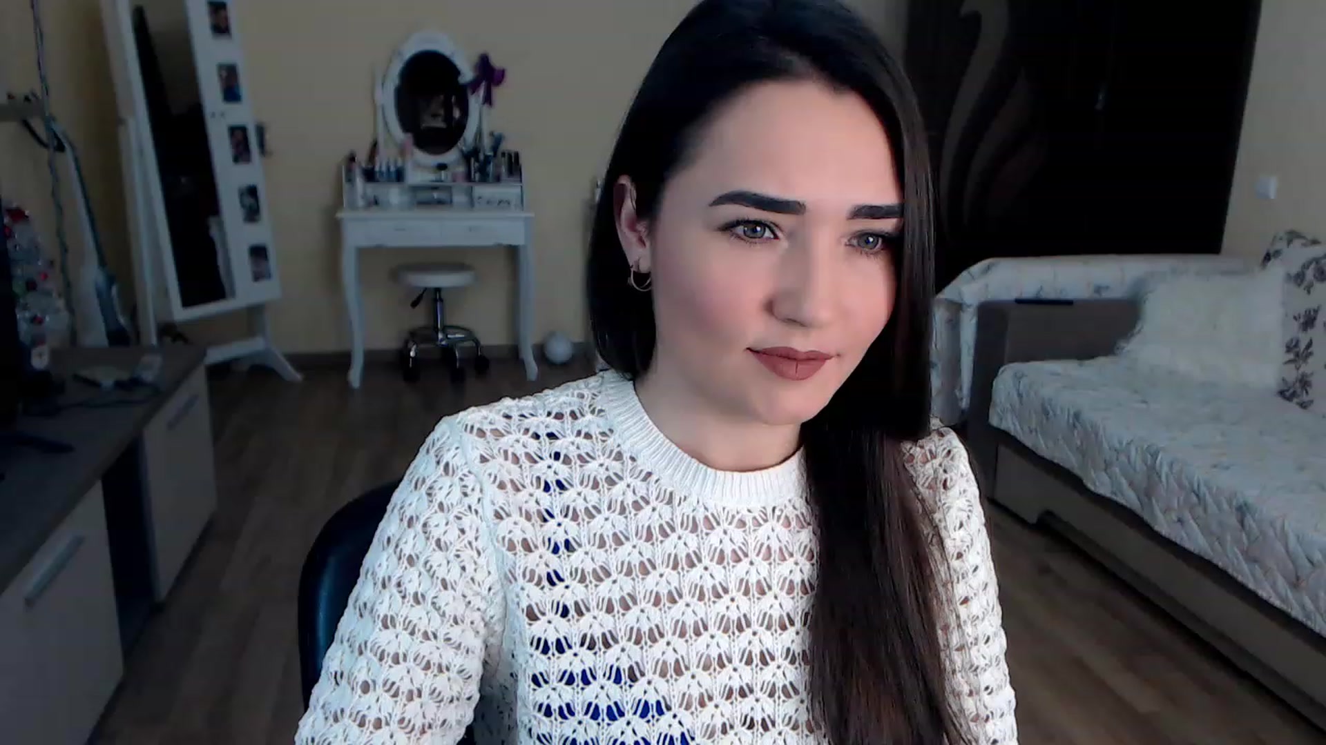 Gallery image thumbnail from DarkArwennie's myfreecams stream on, 01/31/2023, 15:38 image 4 of 20