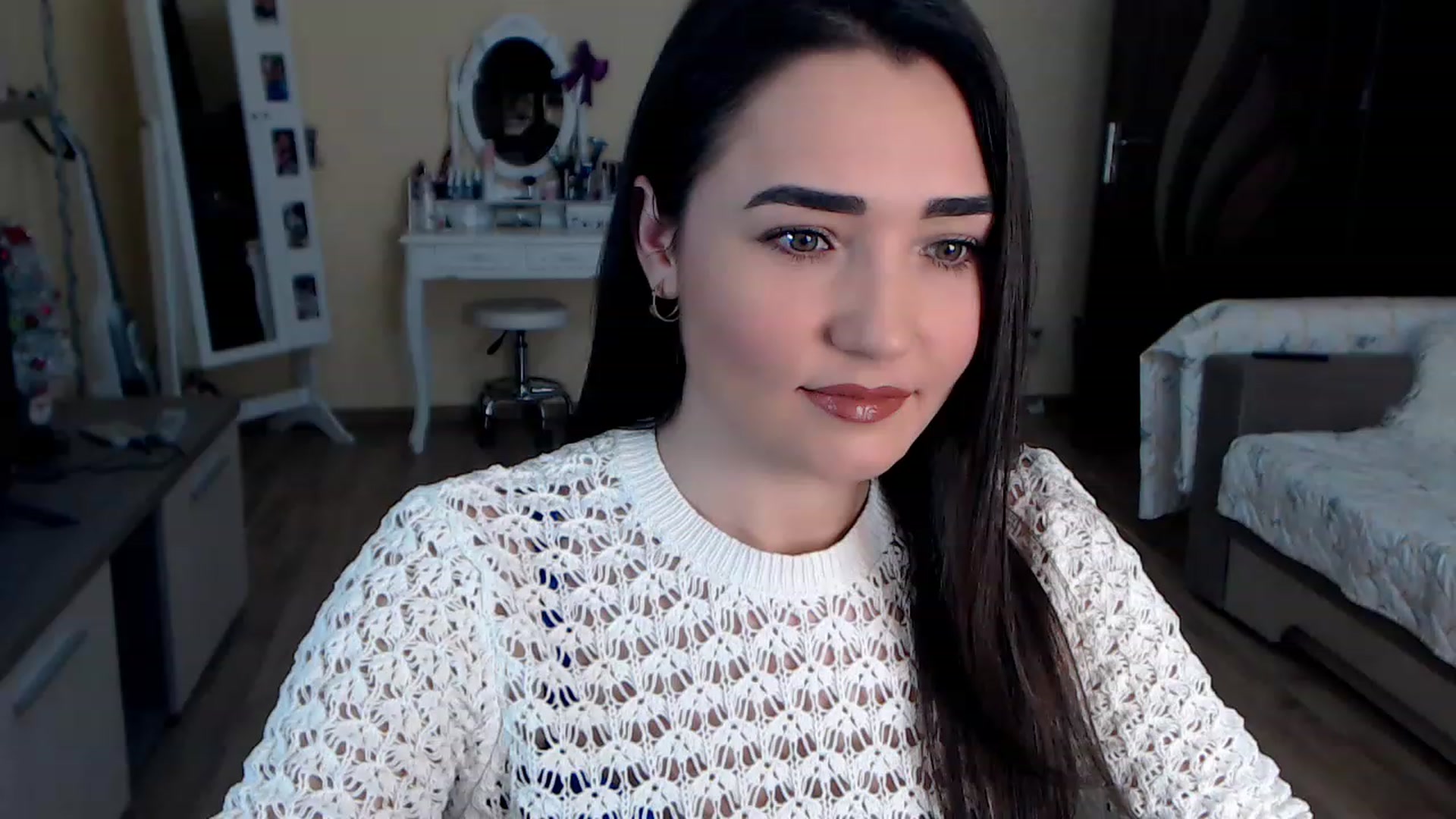 Gallery image thumbnail from DarkArwennie's myfreecams stream on, 01/31/2023, 15:38 image 12 of 20