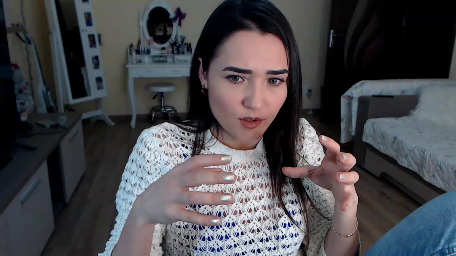 Gallery image thumbnail from DarkArwennie's myfreecams stream on, 01/31/2023, 17:07 image 11 of 20