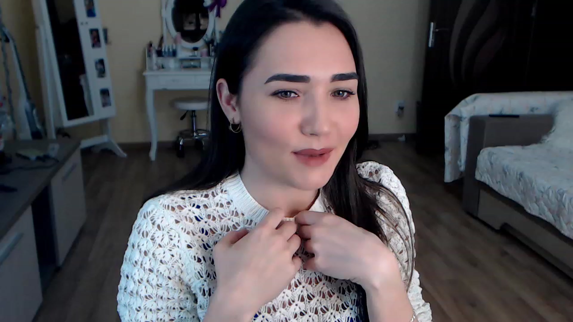 Gallery image thumbnail from DarkArwennie's myfreecams stream on, 01/31/2023, 17:07 image 15 of 20