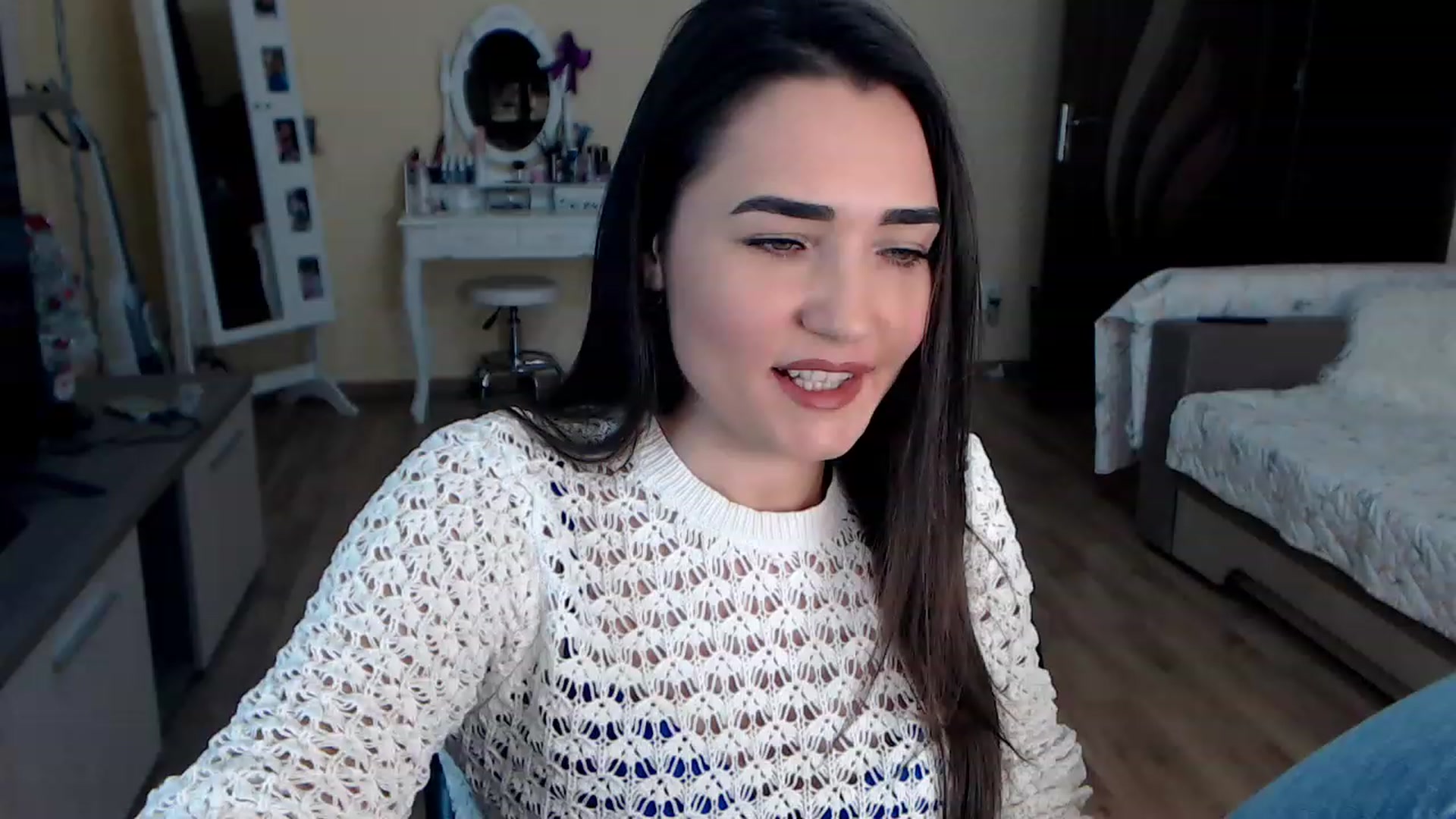 Gallery image thumbnail from DarkArwennie's myfreecams stream on, 01/31/2023, 17:07 image 6 of 20