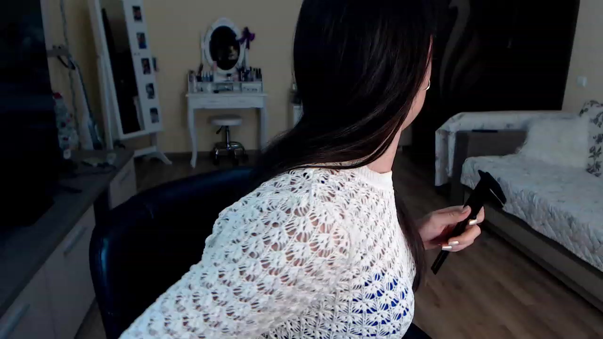 Gallery image thumbnail from DarkArwennie's myfreecams stream on, 01/31/2023, 17:07 image 16 of 20