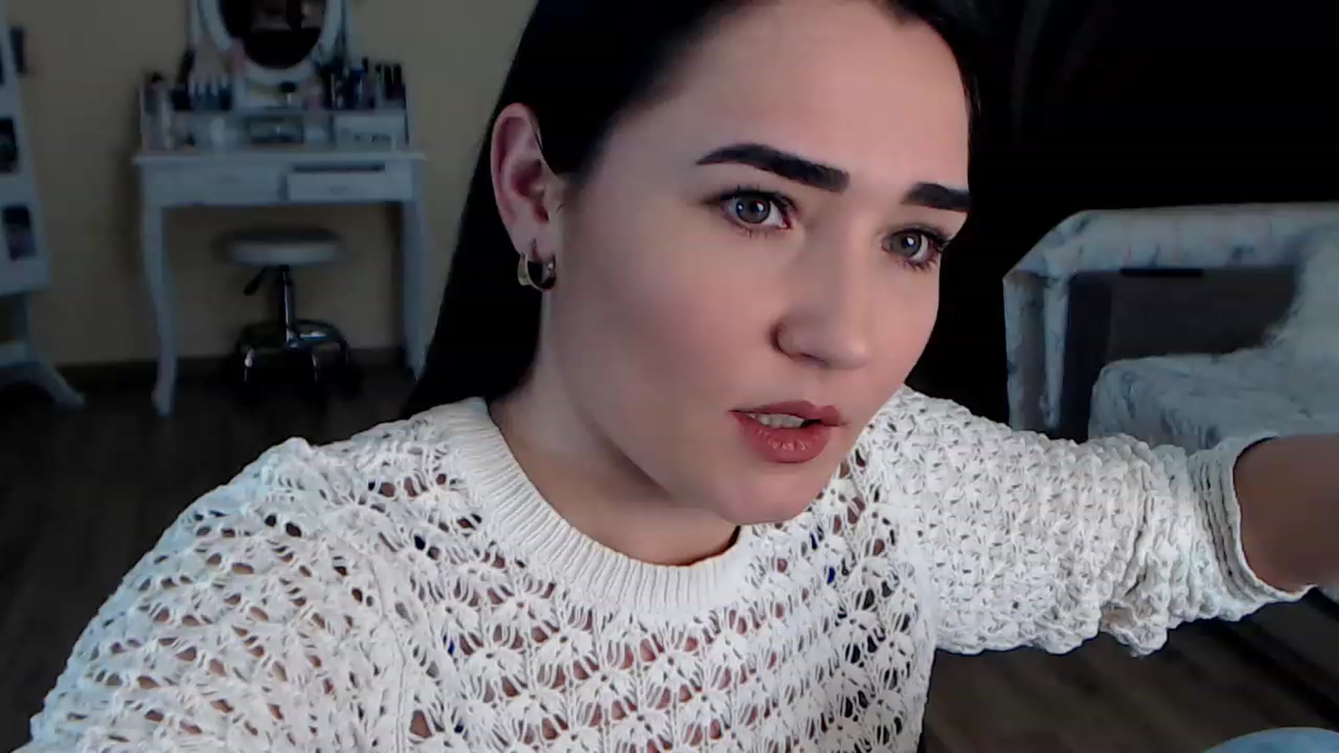 Gallery image thumbnail from DarkArwennie's myfreecams stream on, 01/31/2023, 17:33 image 12 of 20