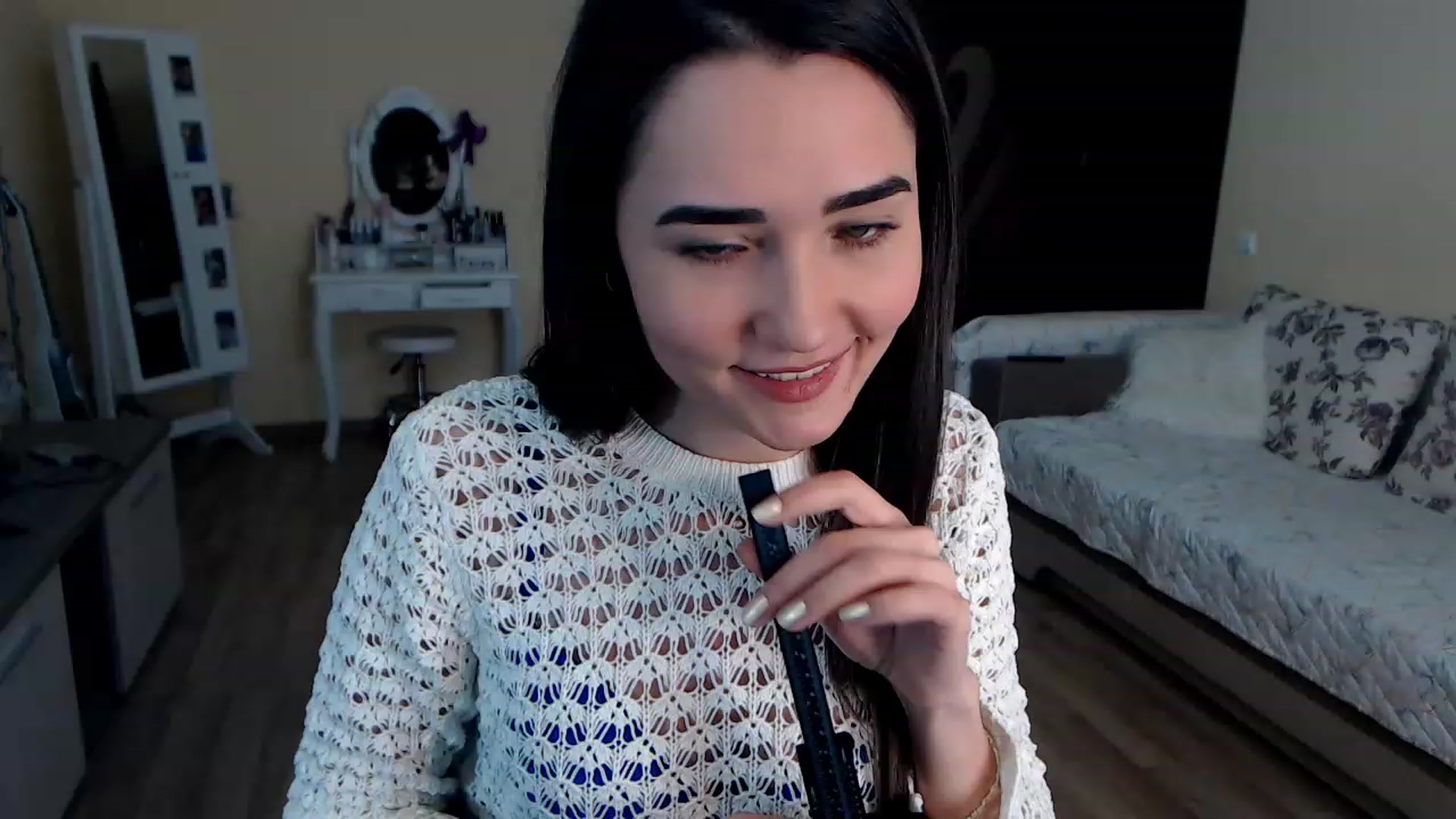 Gallery image thumbnail from DarkArwennie's myfreecams stream on, 01/31/2023, 17:33 image 20 of 20