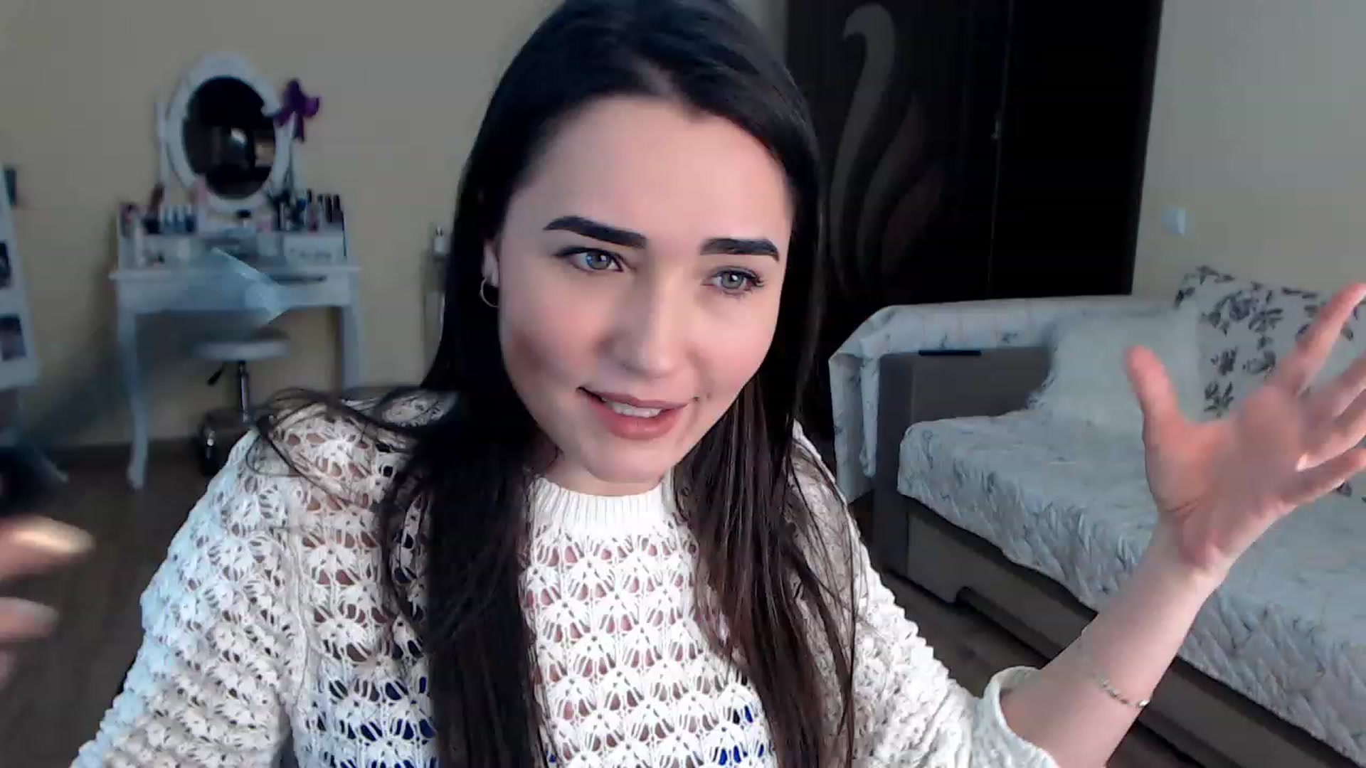 Gallery image thumbnail from DarkArwennie's myfreecams stream on, 01/31/2023, 17:33 image 4 of 20