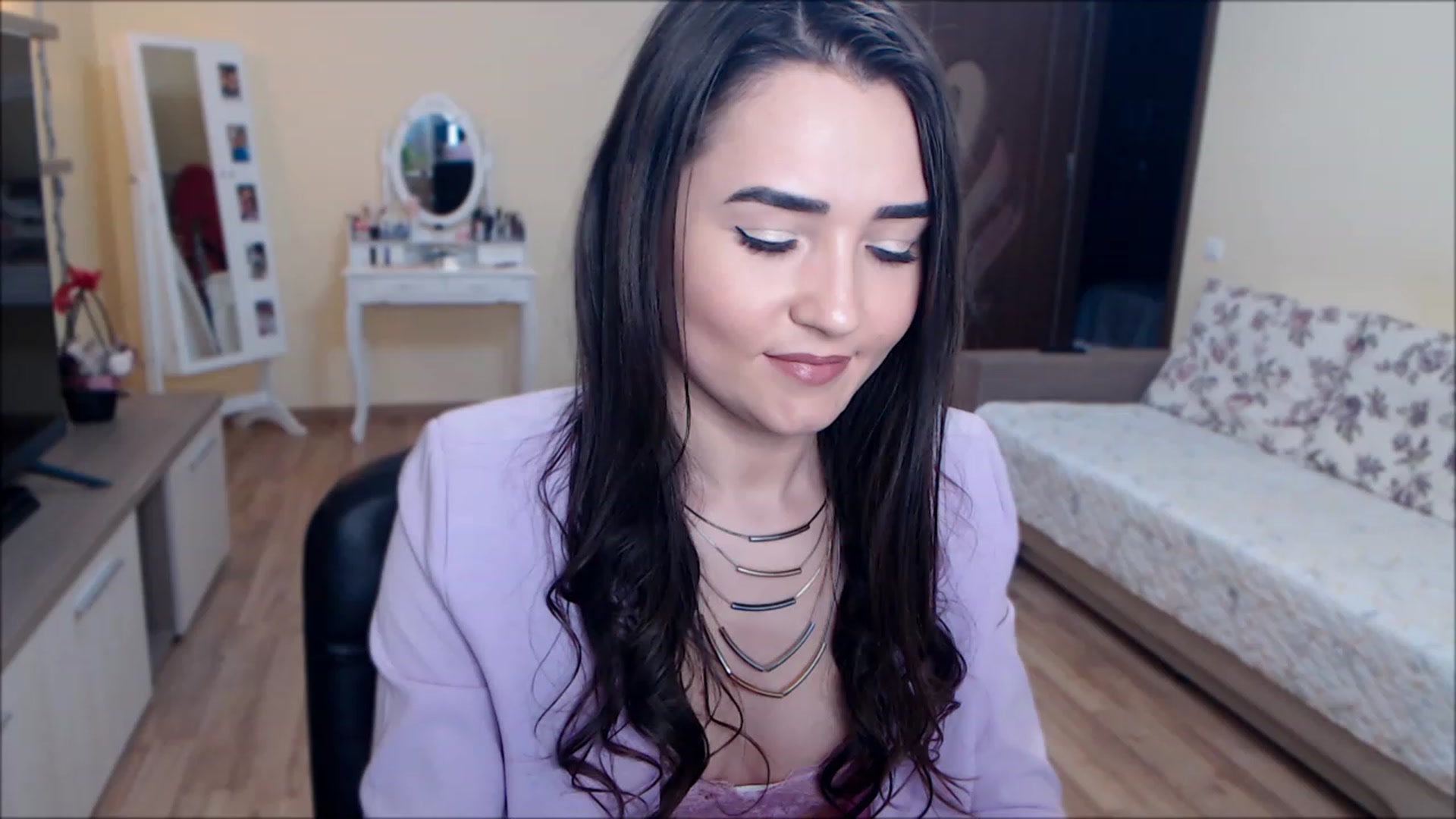 Gallery image thumbnail from DarkArwennie's myfreecams stream on, 03/10/2023, 15:45 image 3 of 20