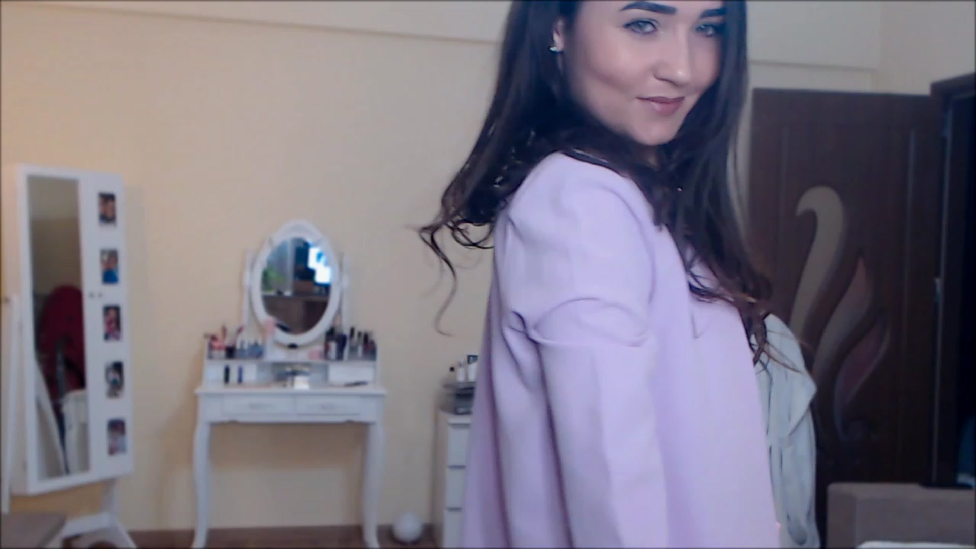 Gallery image thumbnail from DarkArwennie's myfreecams stream on, 03/10/2023, 15:45 image 6 of 20