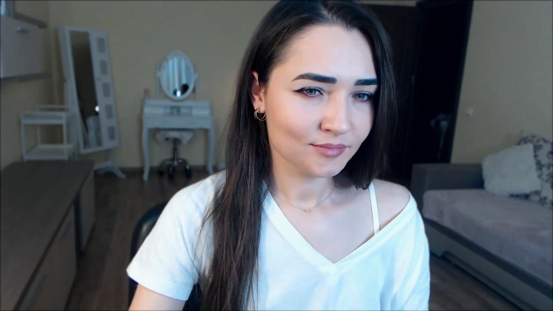 Gallery image thumbnail from DarkArwennie's myfreecams stream on, 05/23/2023, 18:19 image 3 of 20