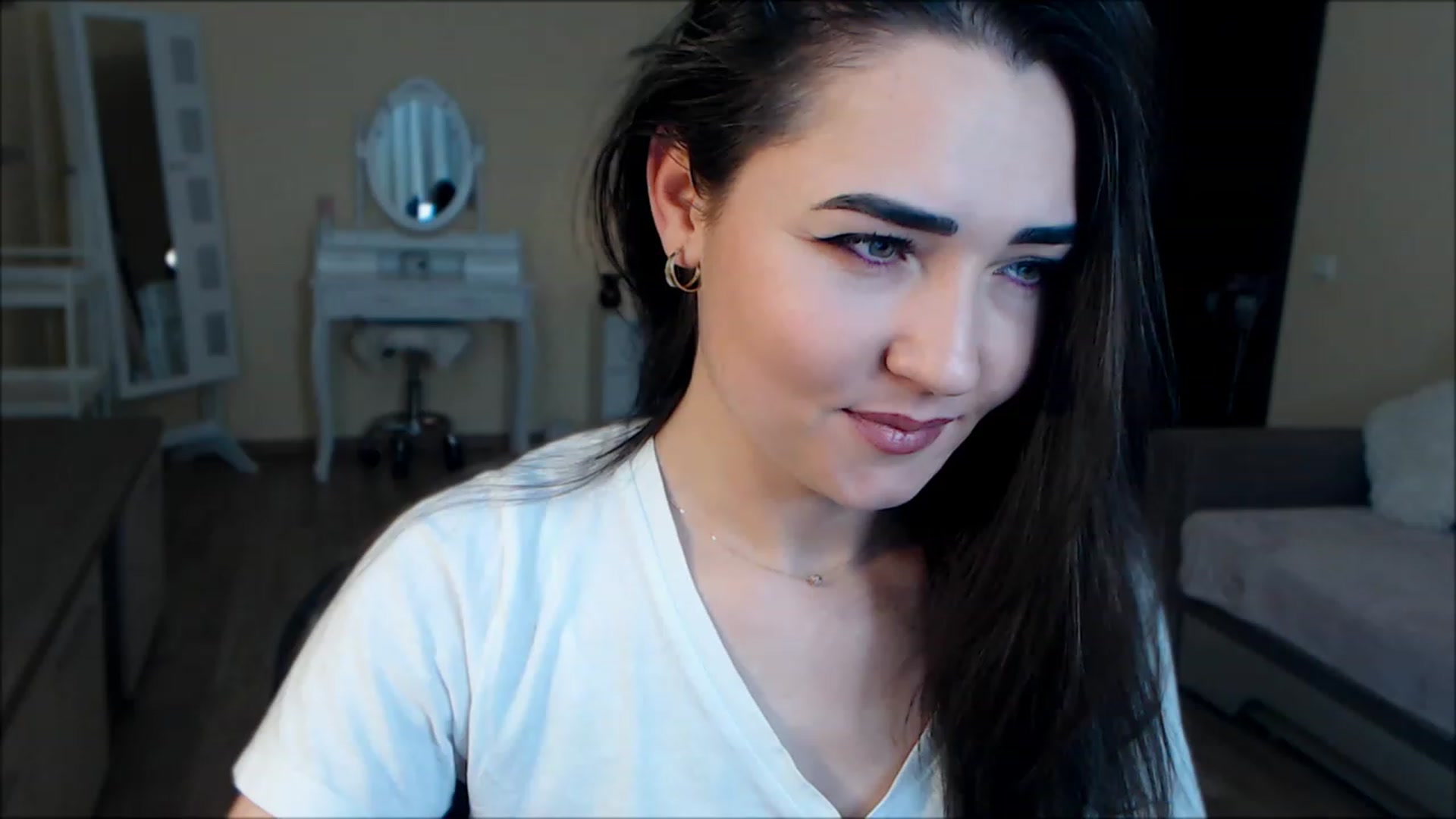 Gallery image thumbnail from DarkArwennie's myfreecams stream on, 05/23/2023, 18:19 image 8 of 20