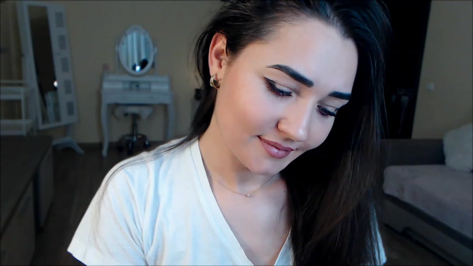 Gallery image thumbnail from DarkArwennie's myfreecams stream on, 05/23/2023, 18:19 image 7 of 20