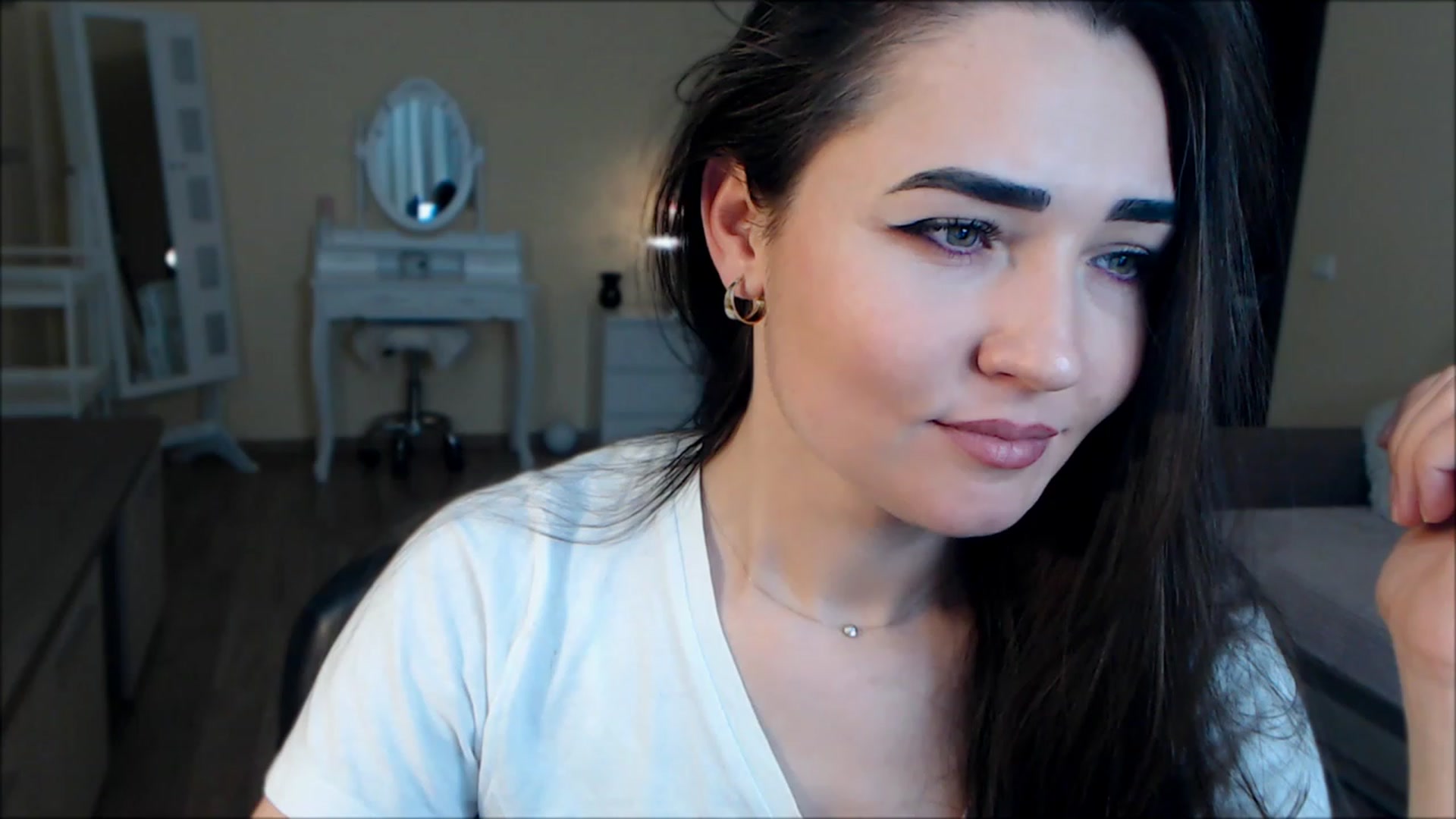 Gallery image thumbnail from DarkArwennie's myfreecams stream on, 05/23/2023, 18:19 image 9 of 20