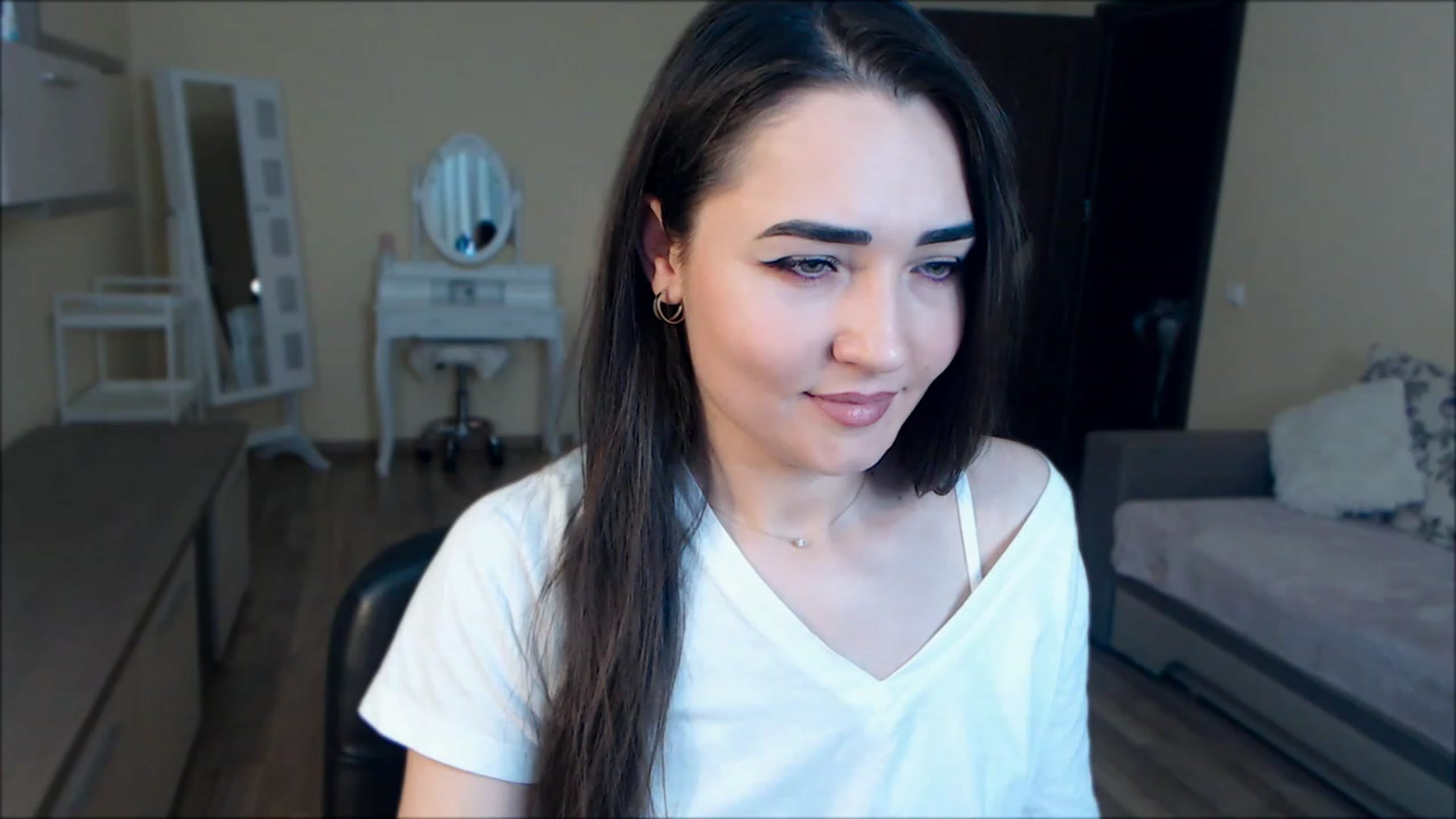 Gallery image thumbnail from DarkArwennie's myfreecams stream on, 05/23/2023, 18:19 image 4 of 20