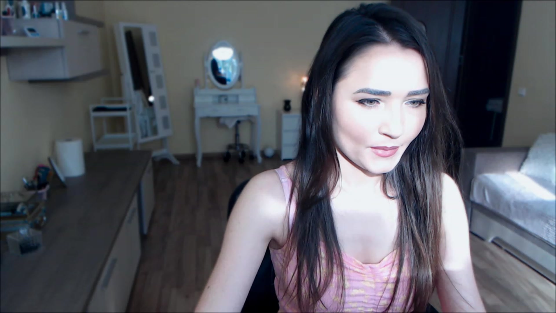 Gallery image thumbnail from DarkArwennie's myfreecams stream on, 05/31/2023, 16:01 image 10 of 20