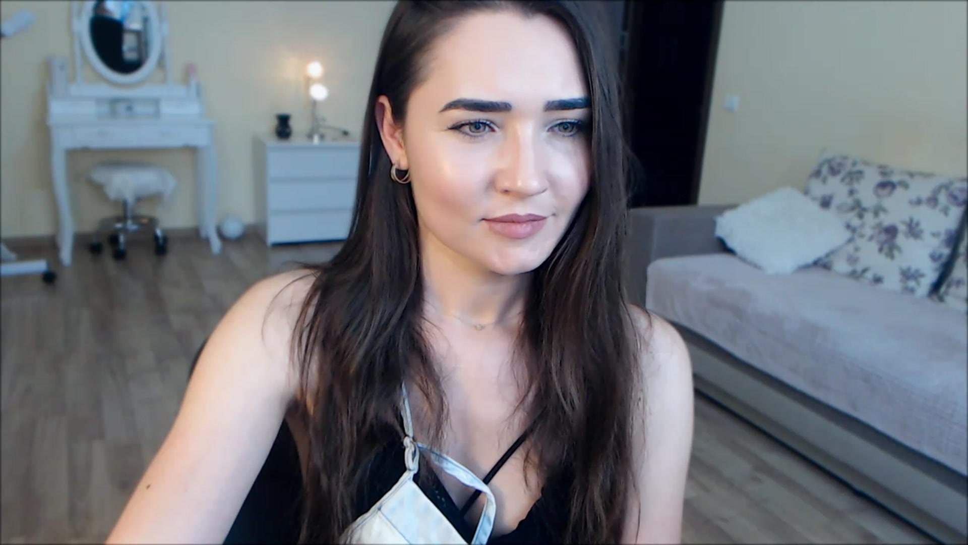 Gallery image thumbnail from DarkArwennie's myfreecams stream on, 06/19/2023, 16:56 image 14 of 20