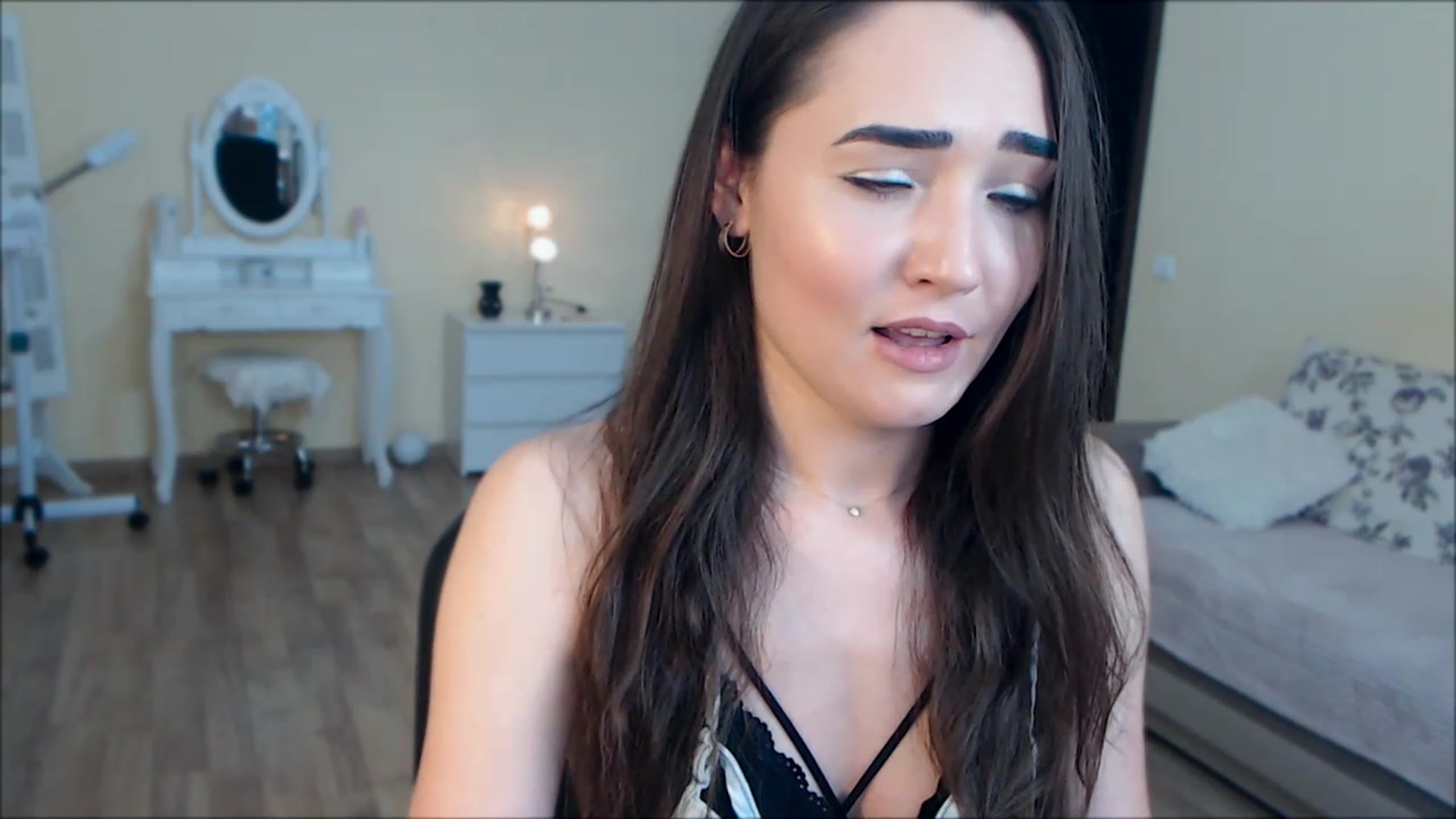 Gallery image thumbnail from DarkArwennie's myfreecams stream on, 06/19/2023, 16:56 image 8 of 20