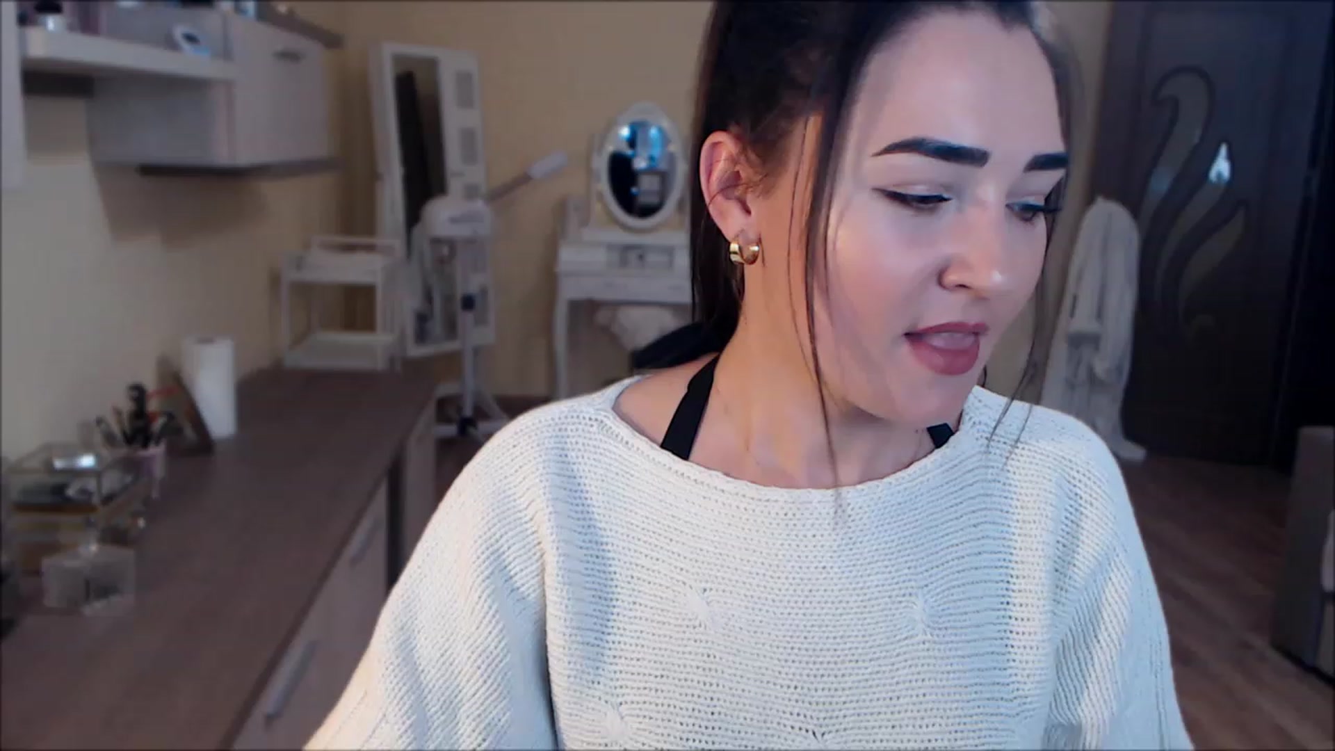 Gallery image thumbnail from DarkArwennie's myfreecams stream on, 06/29/2023, 17:50 image 6 of 20