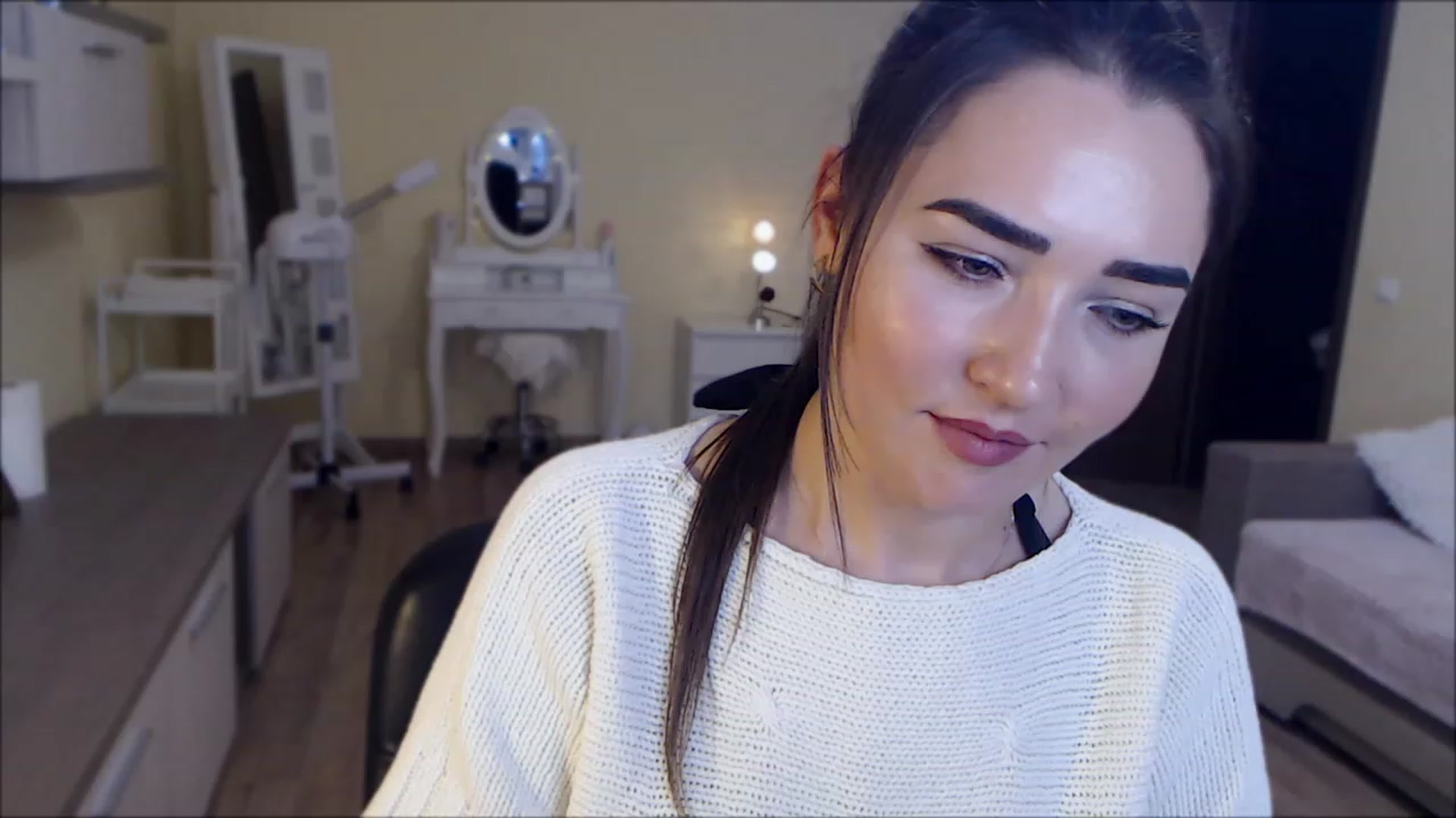 Gallery image thumbnail from DarkArwennie's myfreecams stream on, 06/29/2023, 17:50 image 12 of 20