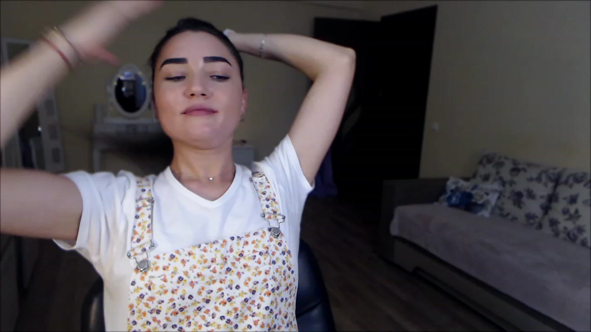 Gallery image thumbnail from DarkArwennie's myfreecams stream on, 08/11/2023, 17:24 image 17 of 20