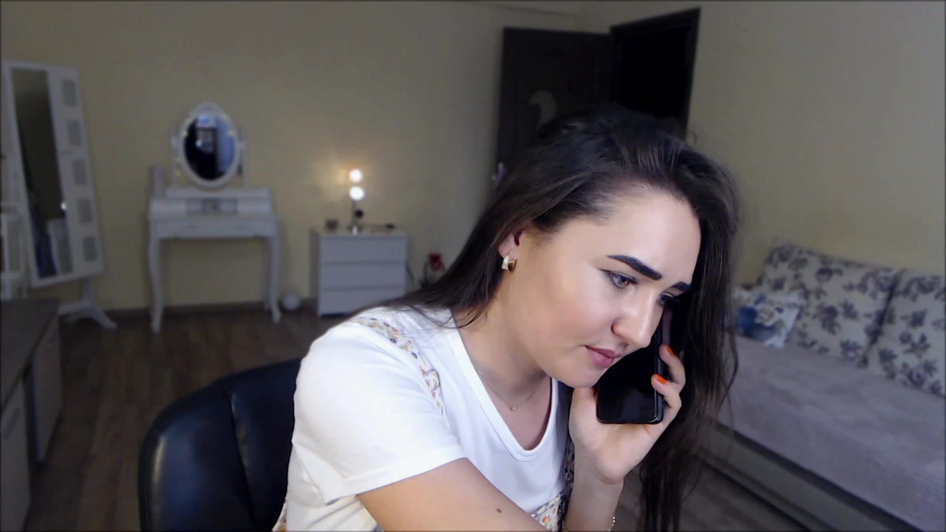 Gallery image thumbnail from DarkArwennie's myfreecams stream on, 08/11/2023, 17:24 image 4 of 20