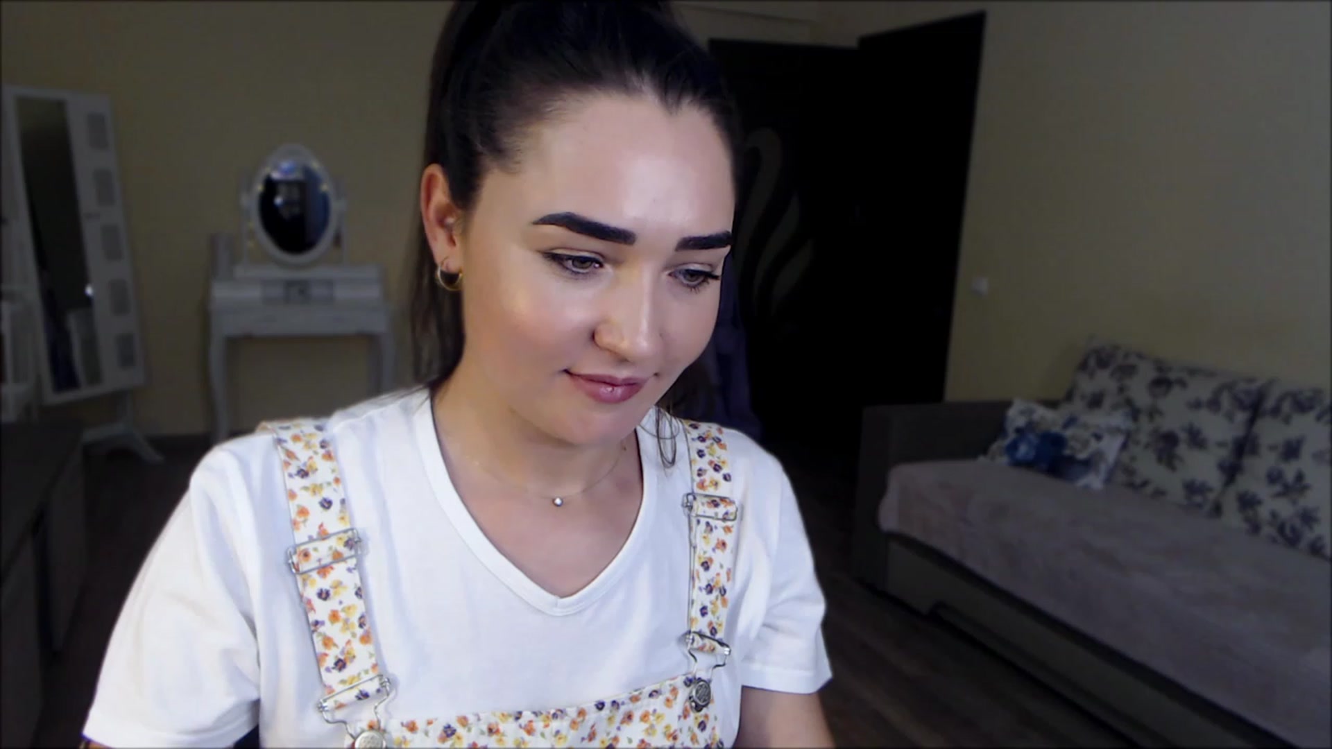Gallery image thumbnail from DarkArwennie's myfreecams stream on, 08/11/2023, 17:24 image 20 of 20