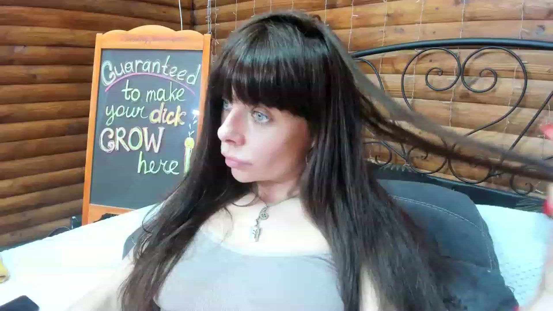 Gallery image thumbnail from Dark_Lady_'s myfreecams stream on, 04/05/2023, 07:32 image 1 of 20