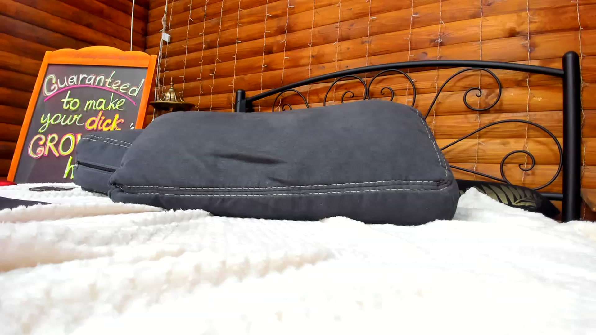 Gallery image thumbnail from Dark_Lady_'s myfreecams stream on, 04/08/2023, 11:35 image 14 of 20