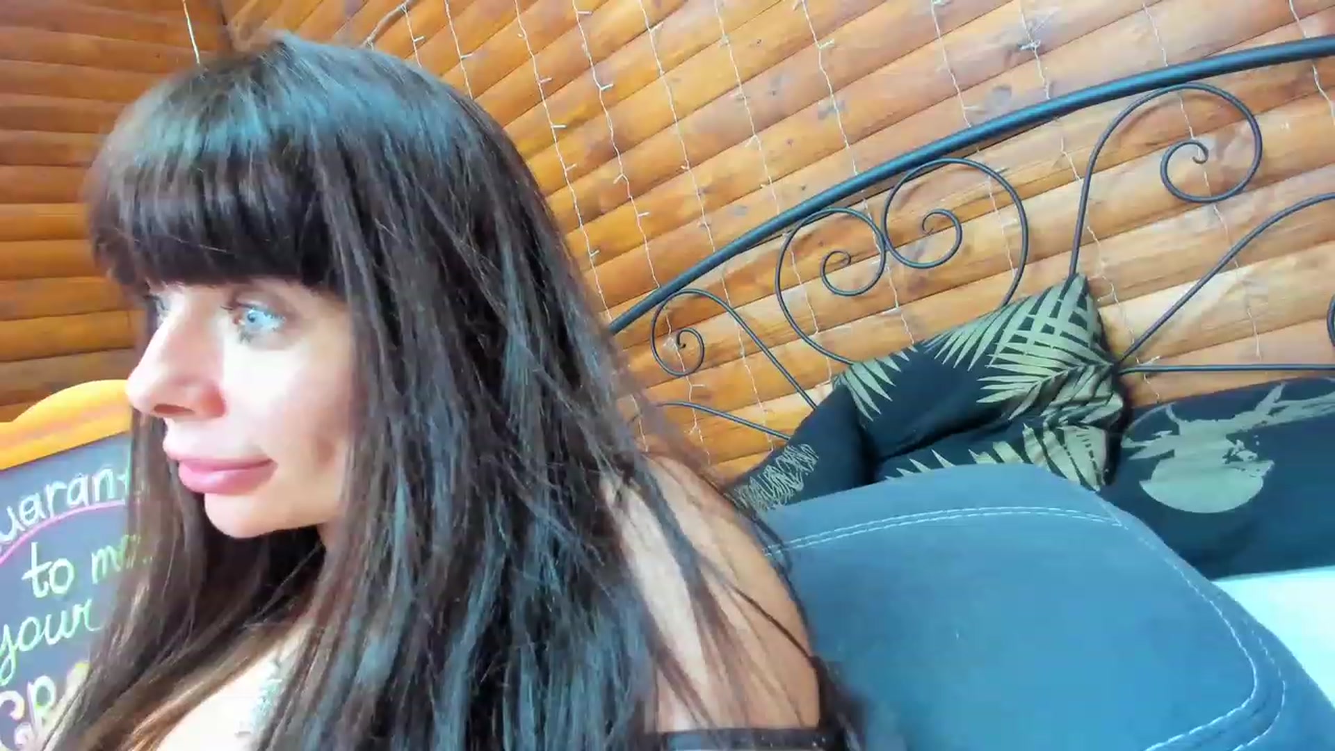 Gallery image thumbnail from Dark_Lady_'s myfreecams stream on, 04/22/2023, 11:34 image 17 of 20