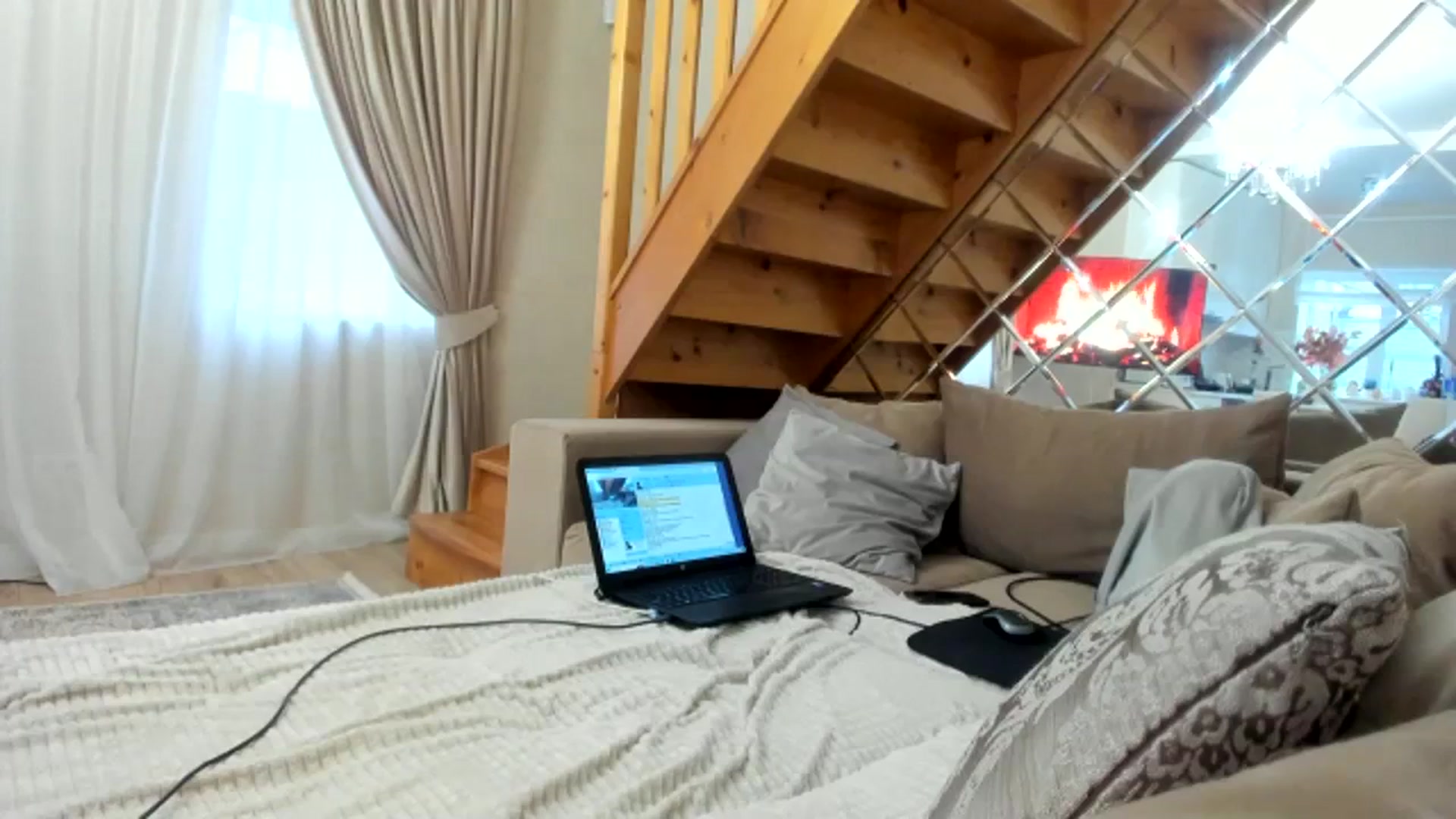 Gallery image thumbnail from Dark_Lady_'s myfreecams stream on, 11/16/2023, 12:30 image 17 of 20