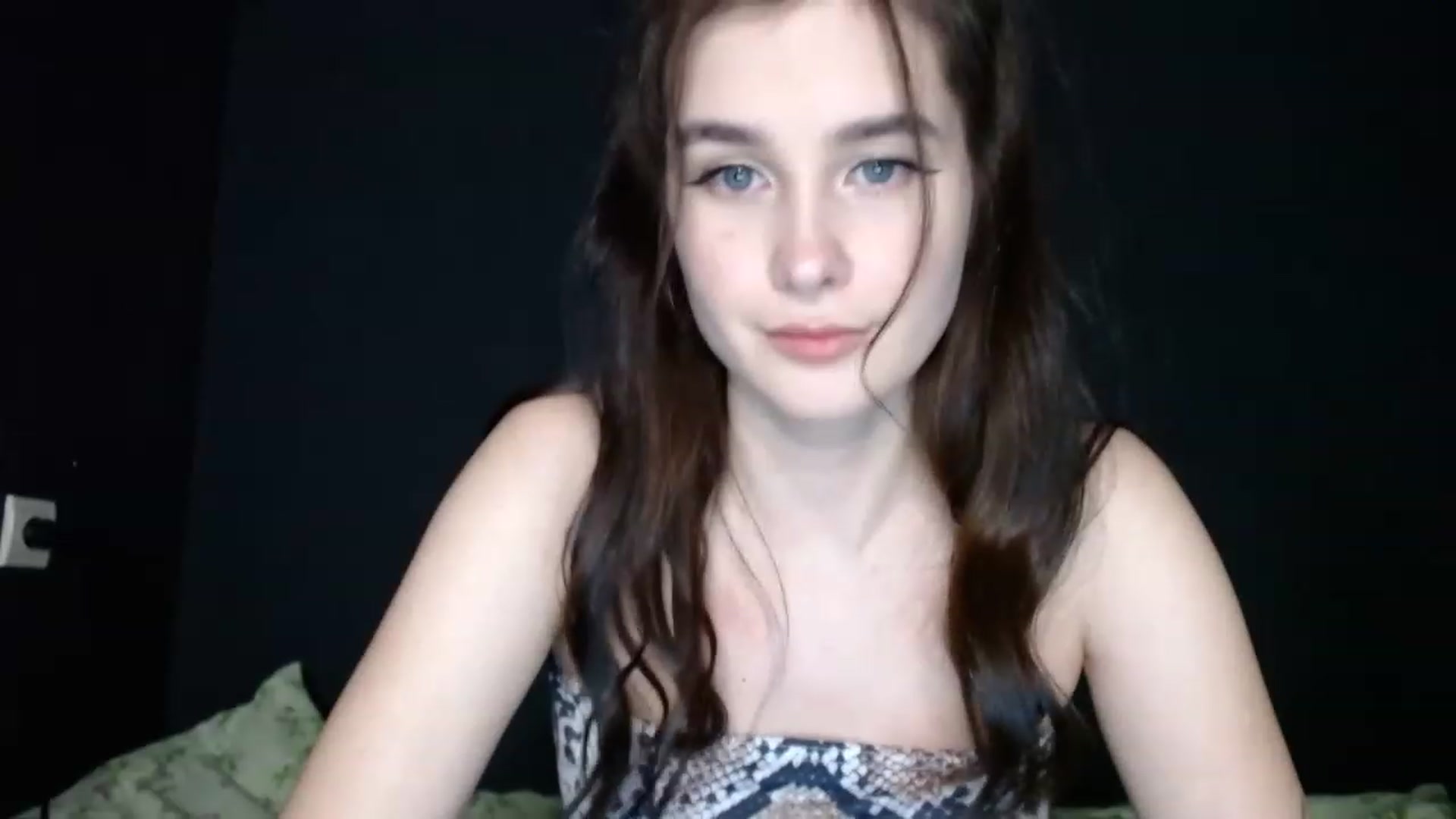 Gallery image thumbnail from Dark_angel_02's myfreecams stream on, 01/09/2023, 01:06 image 17 of 20