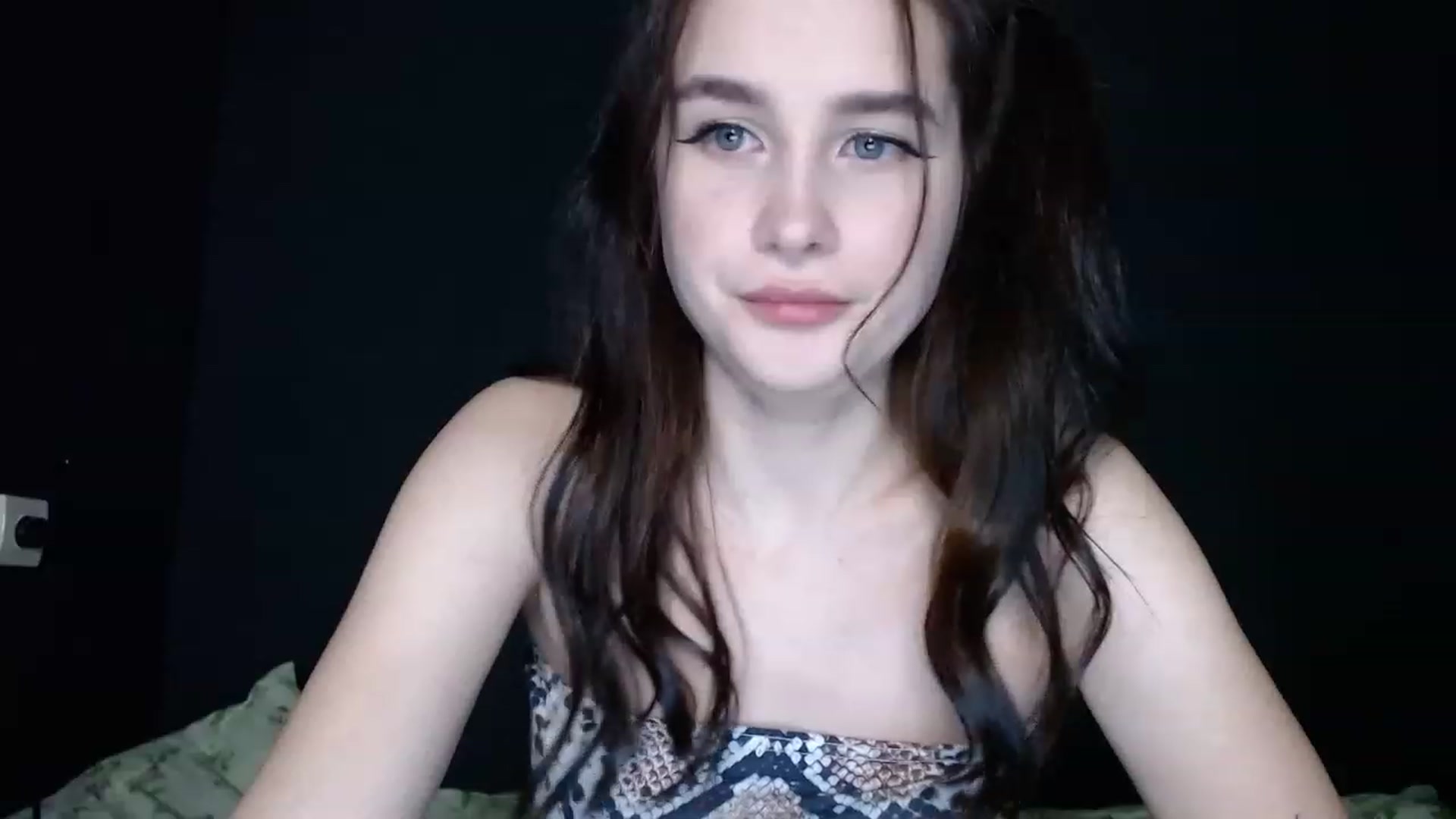 Gallery image thumbnail from Dark_angel_02's myfreecams stream on, 01/09/2023, 01:06 image 10 of 20