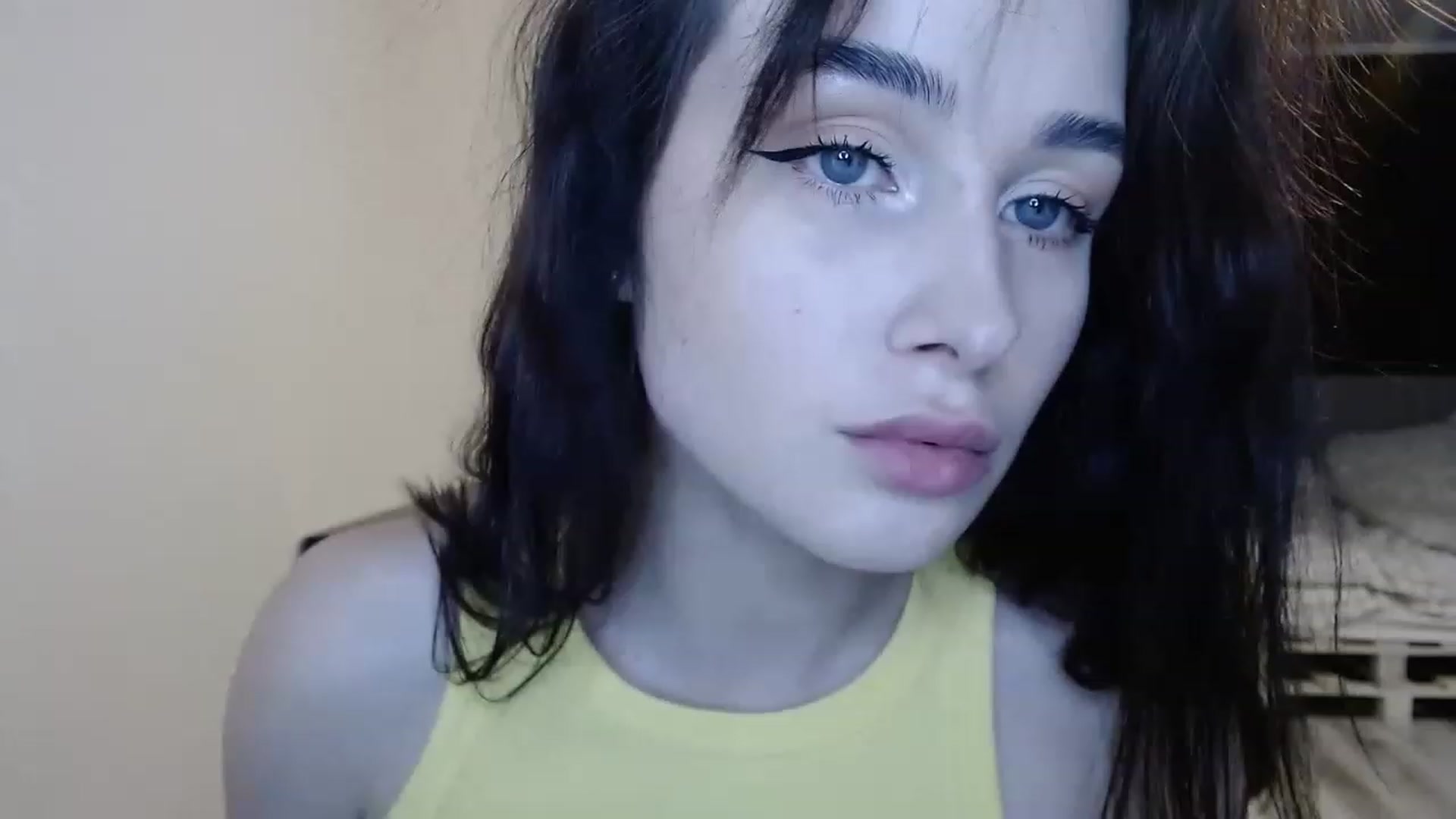 Gallery image thumbnail from Dark_angel_02's myfreecams stream on, 08/16/2023, 19:14 image 1 of 20