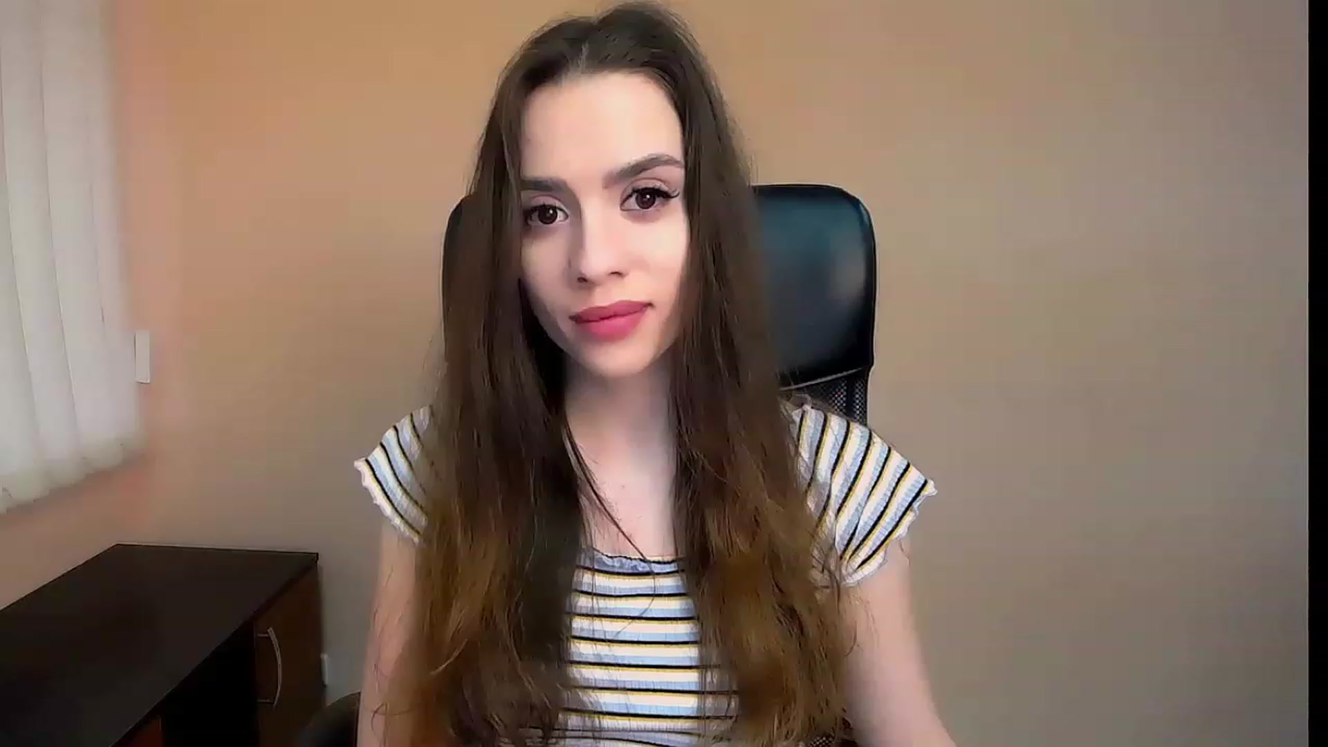 Gallery image thumbnail from Dark_eyed_'s myfreecams stream on, 06/29/2023, 13:35 image 10 of 20
