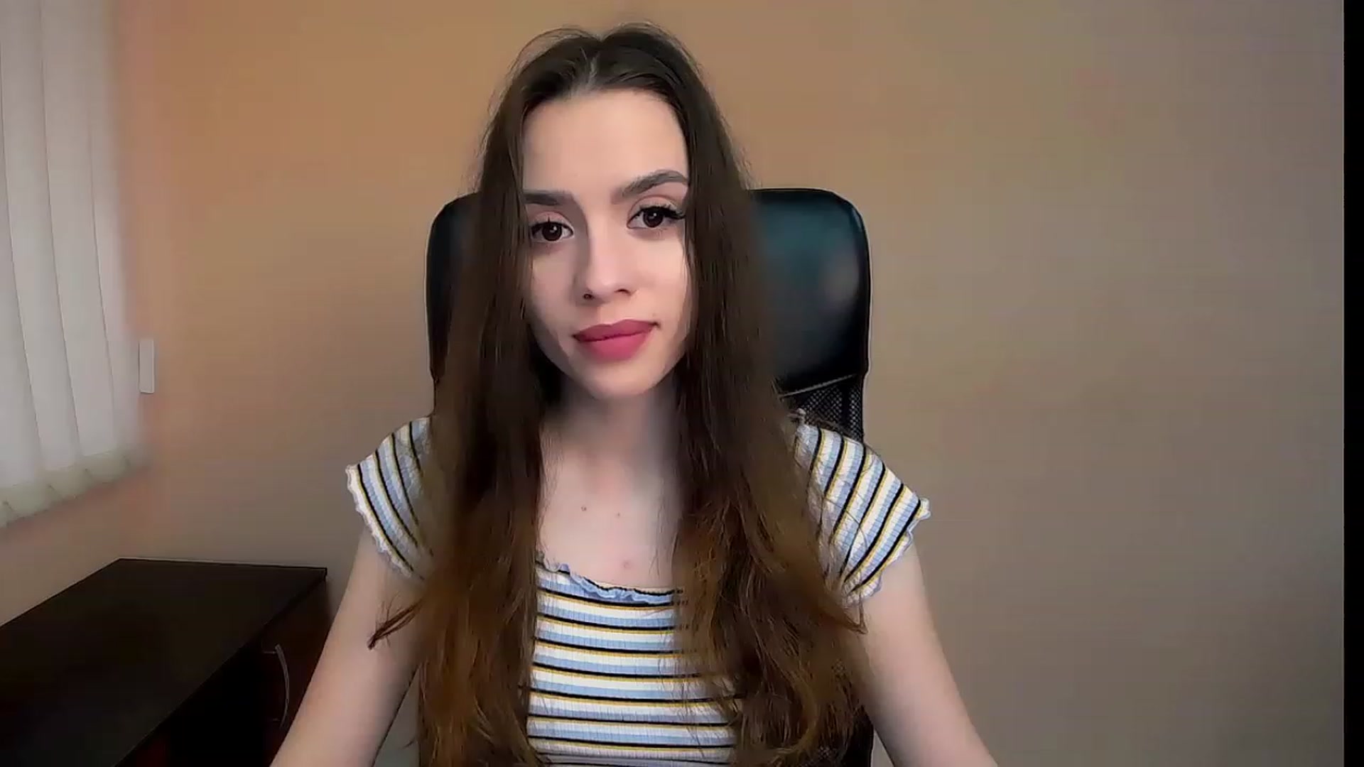 Gallery image thumbnail from Dark_eyed_'s myfreecams stream on, 06/29/2023, 13:35 image 14 of 20